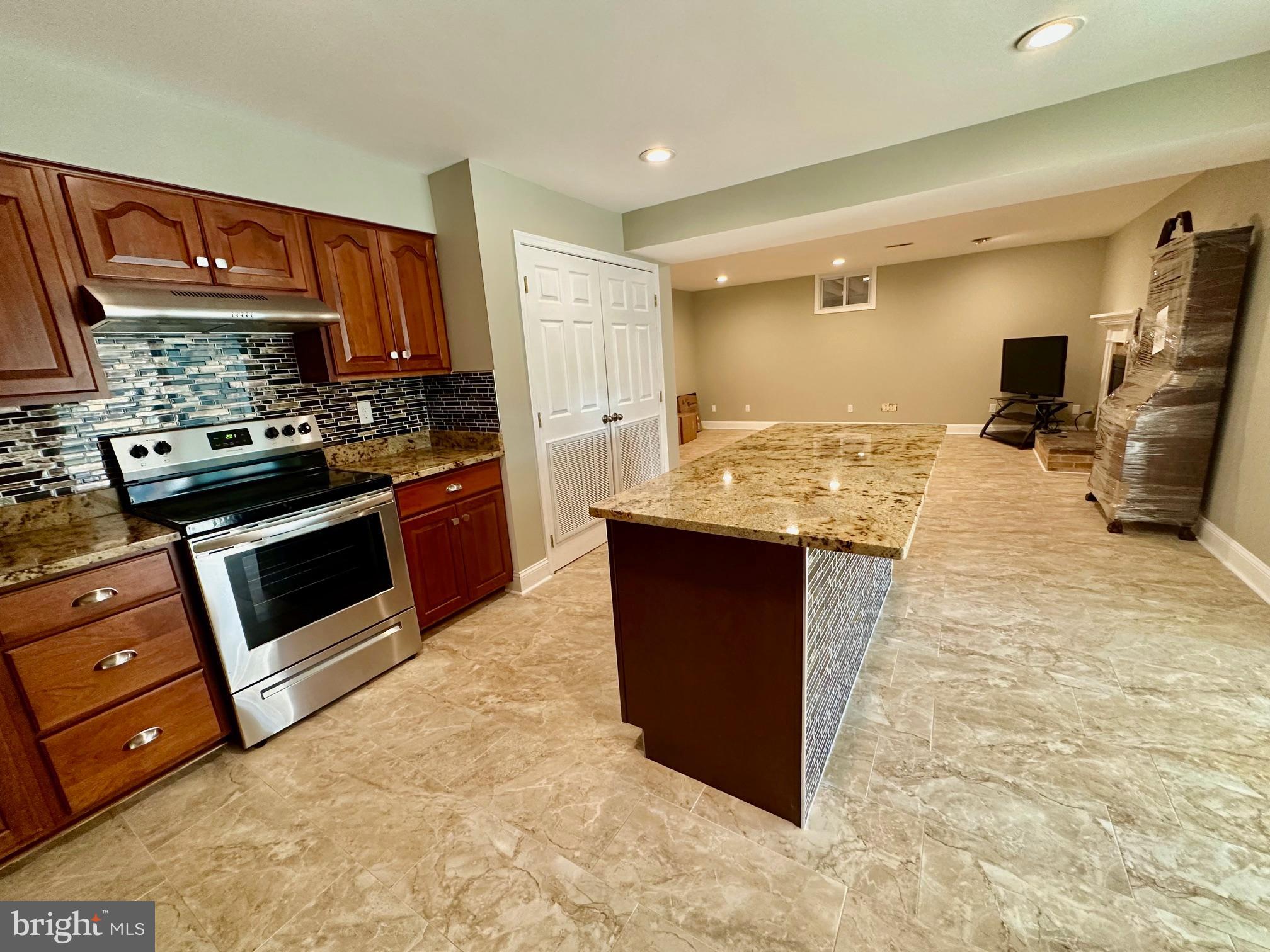 GOSHEN - Residential