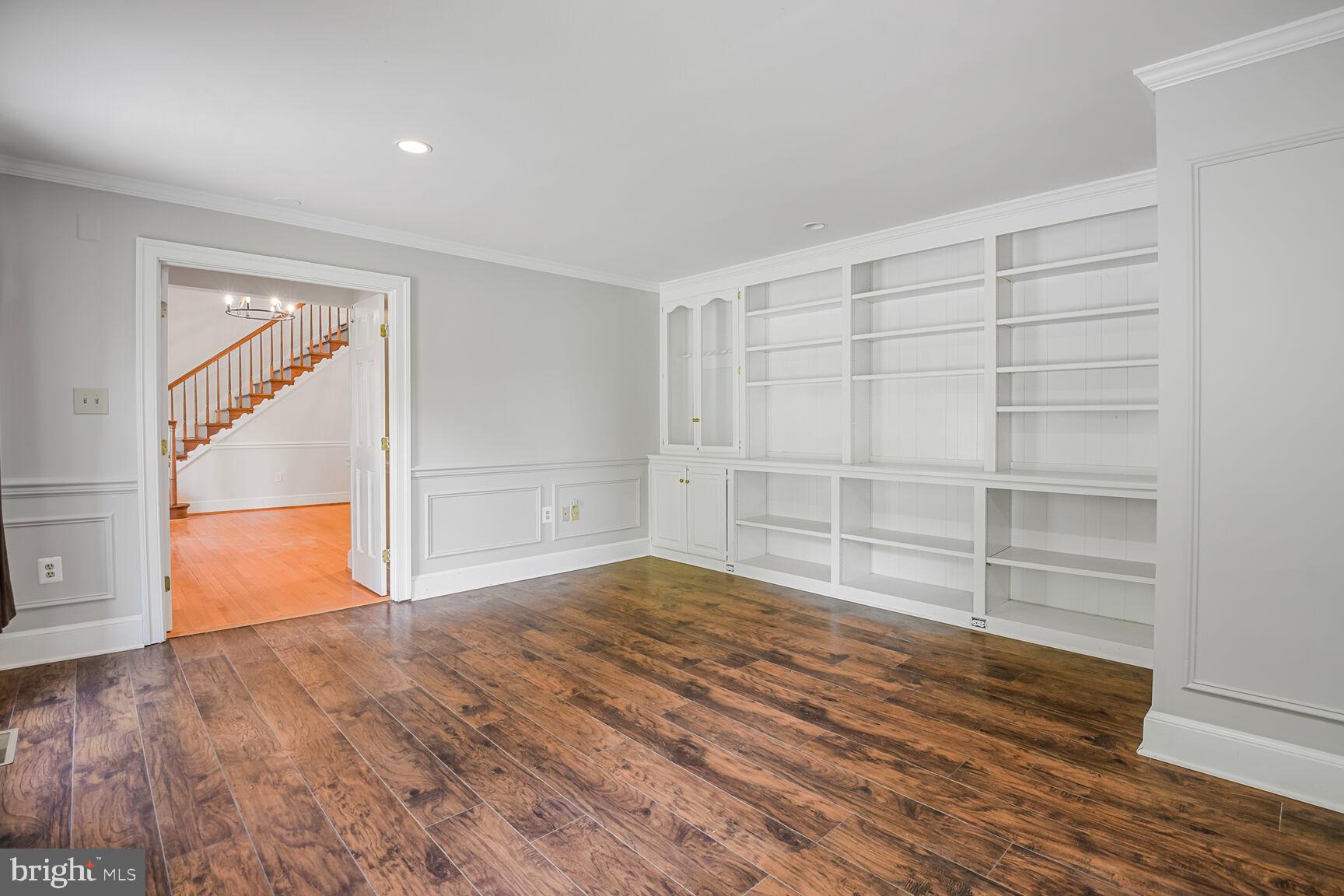 OLNEY OUTSIDE - Residential