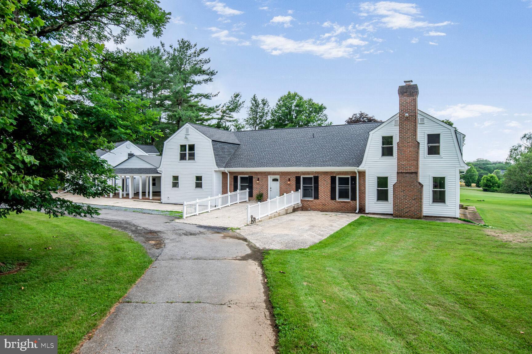 5716 DUN HORSE LANE