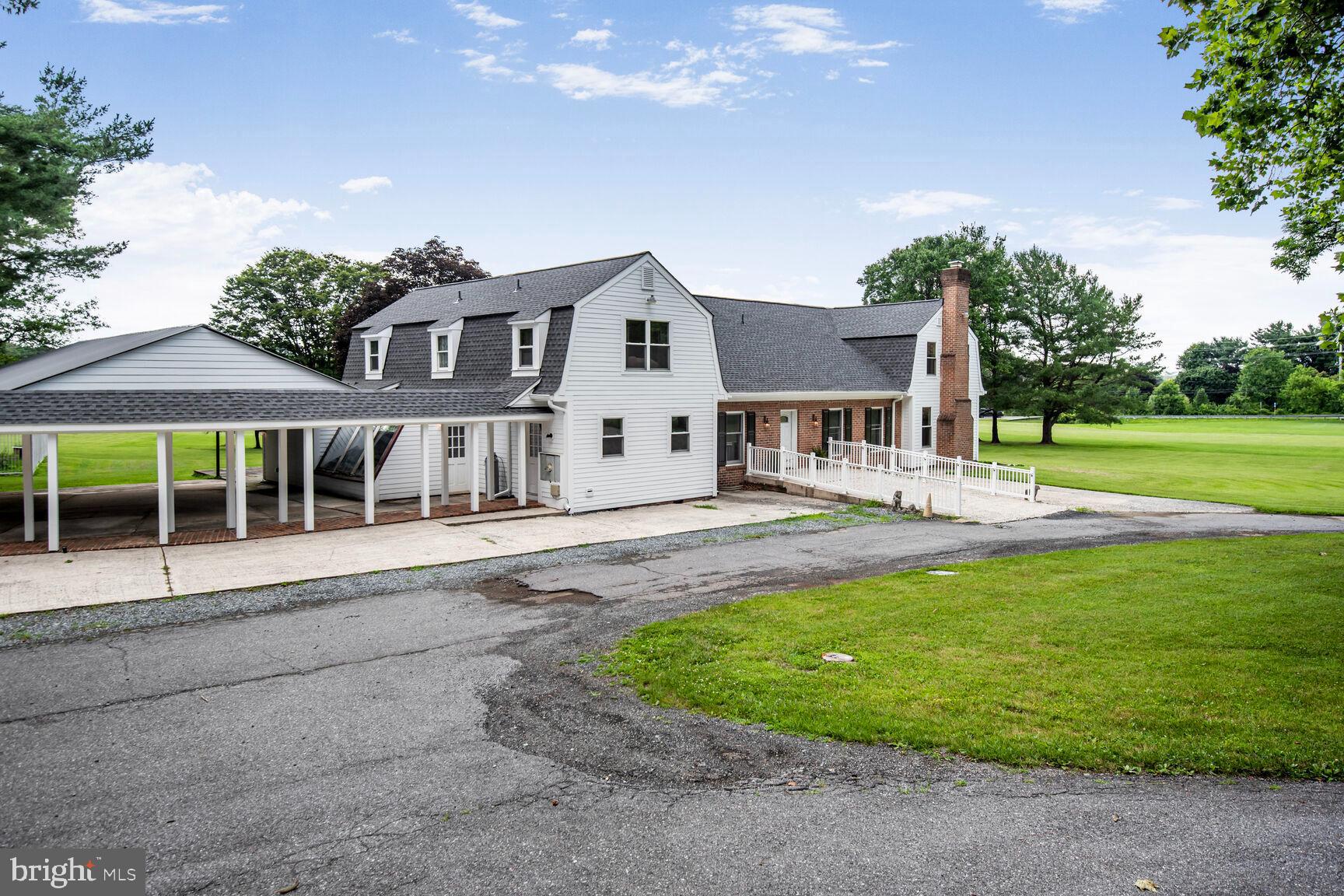 5716 DUN HORSE LANE
