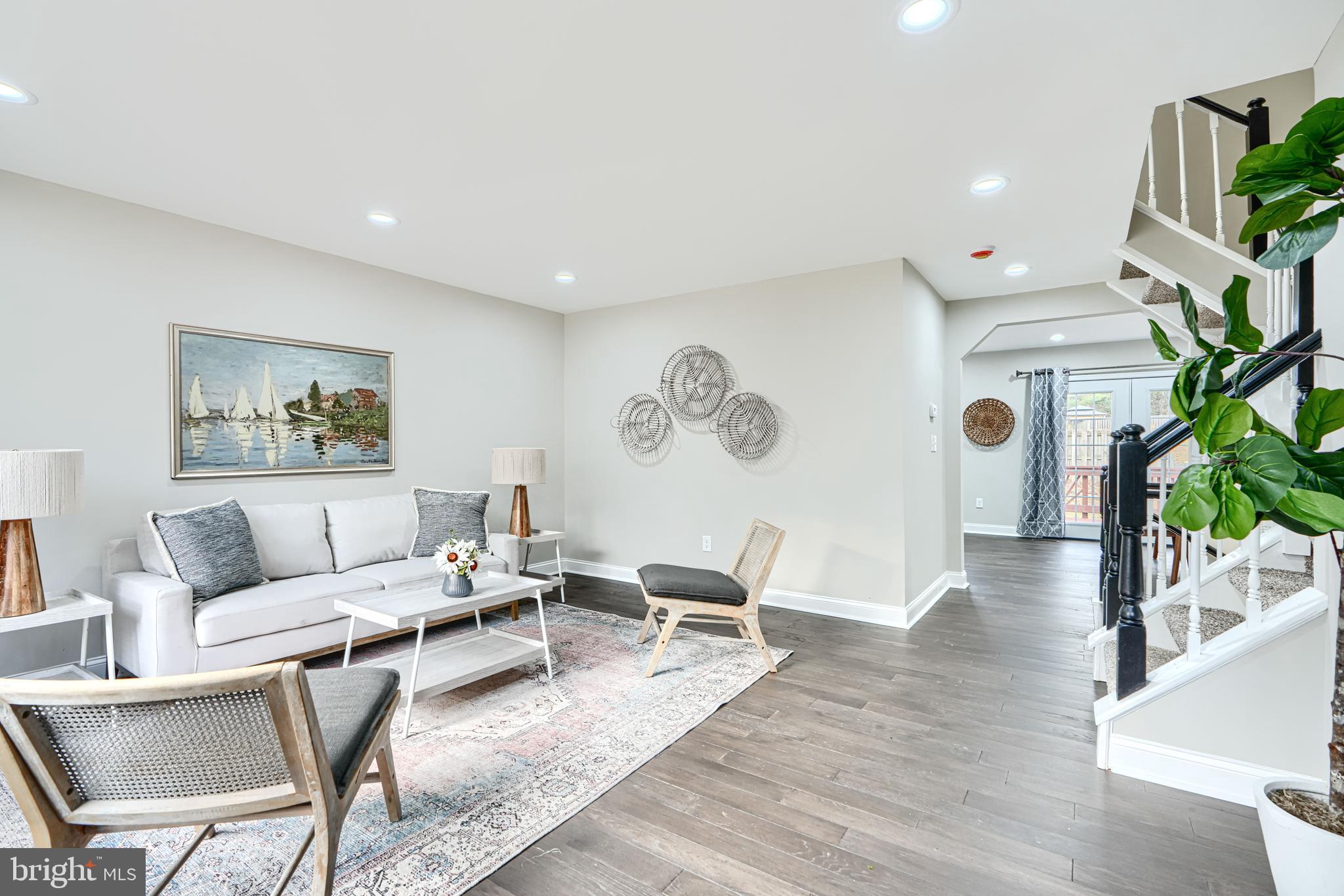 10 WENSLEY DALE COURT