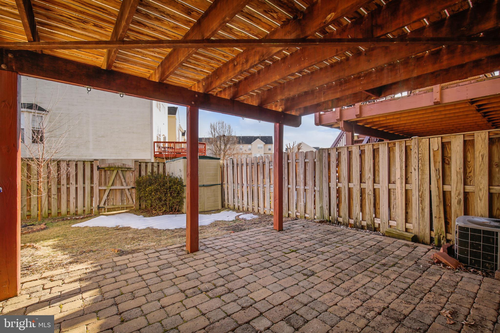 WELLINGTON TRACE - Residential