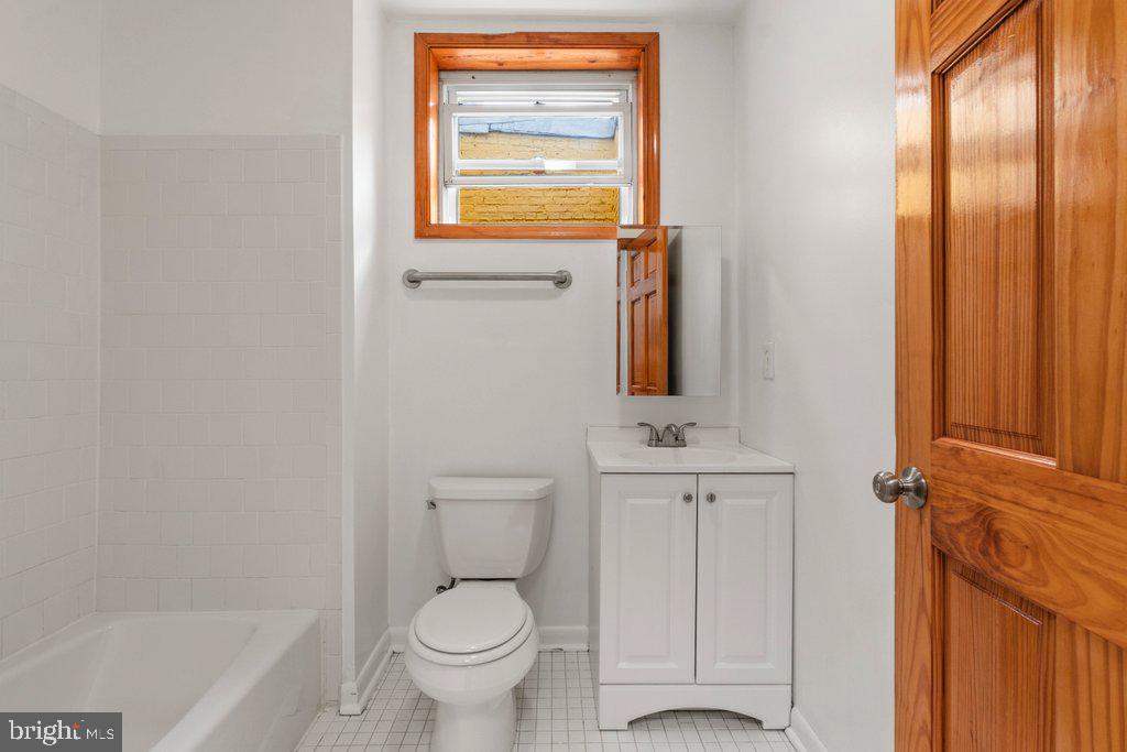 CHARLES VILLAGE - Residential