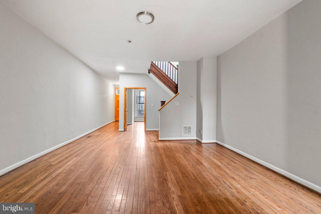 CHARLES VILLAGE - Residential