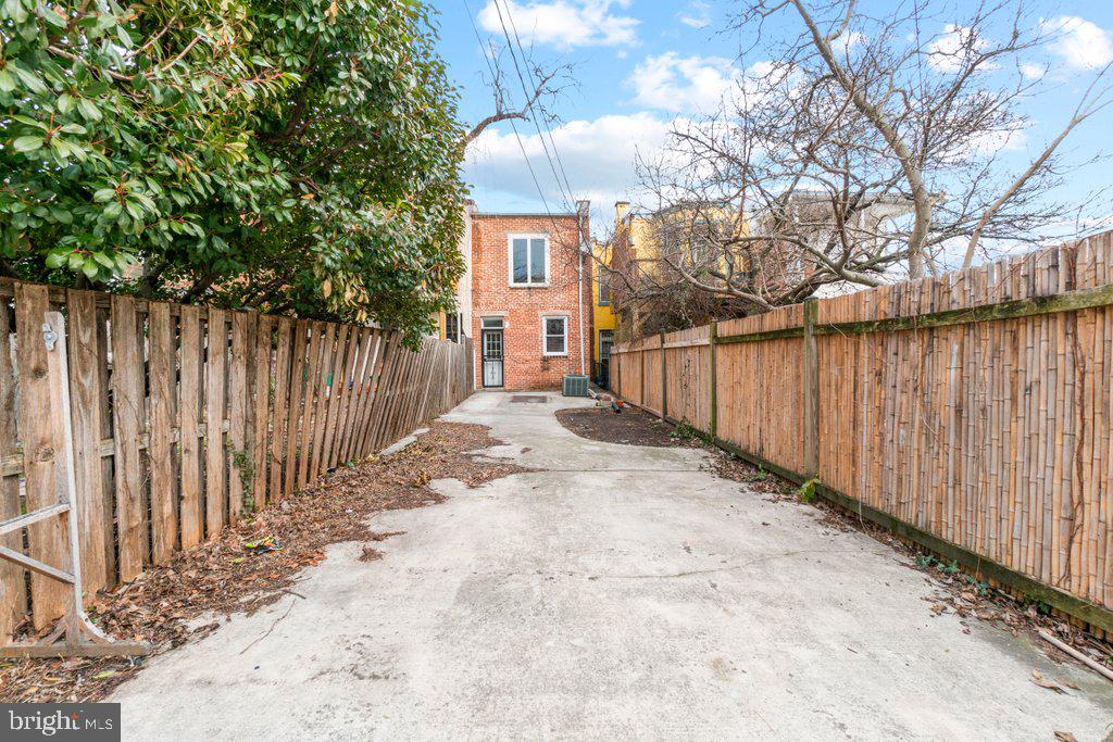 CHARLES VILLAGE - Residential