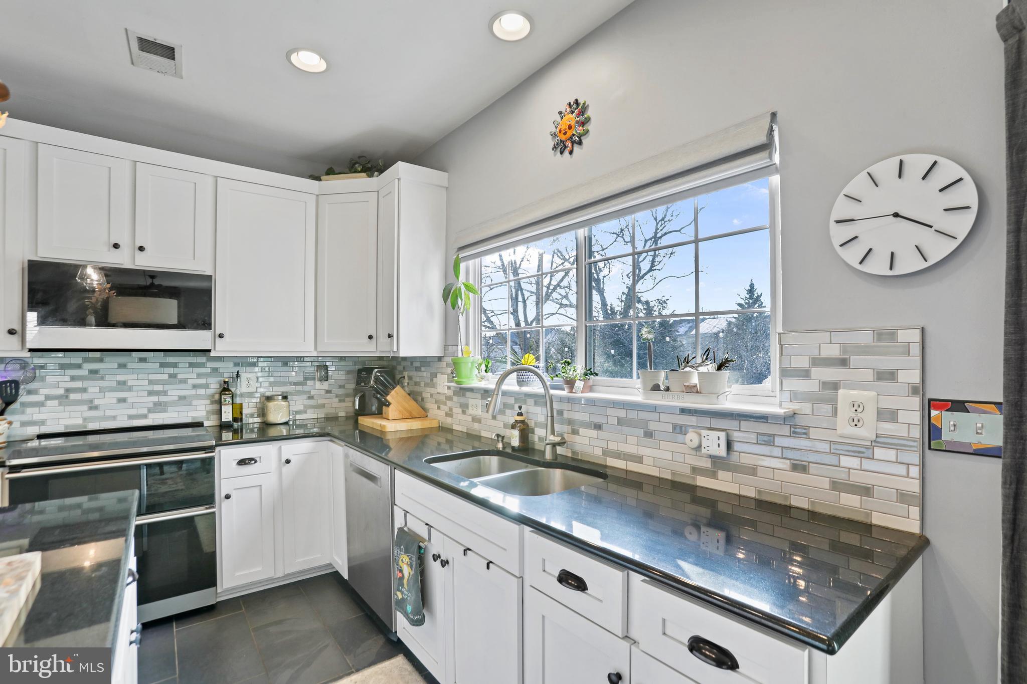 HIRST FARM - Residential