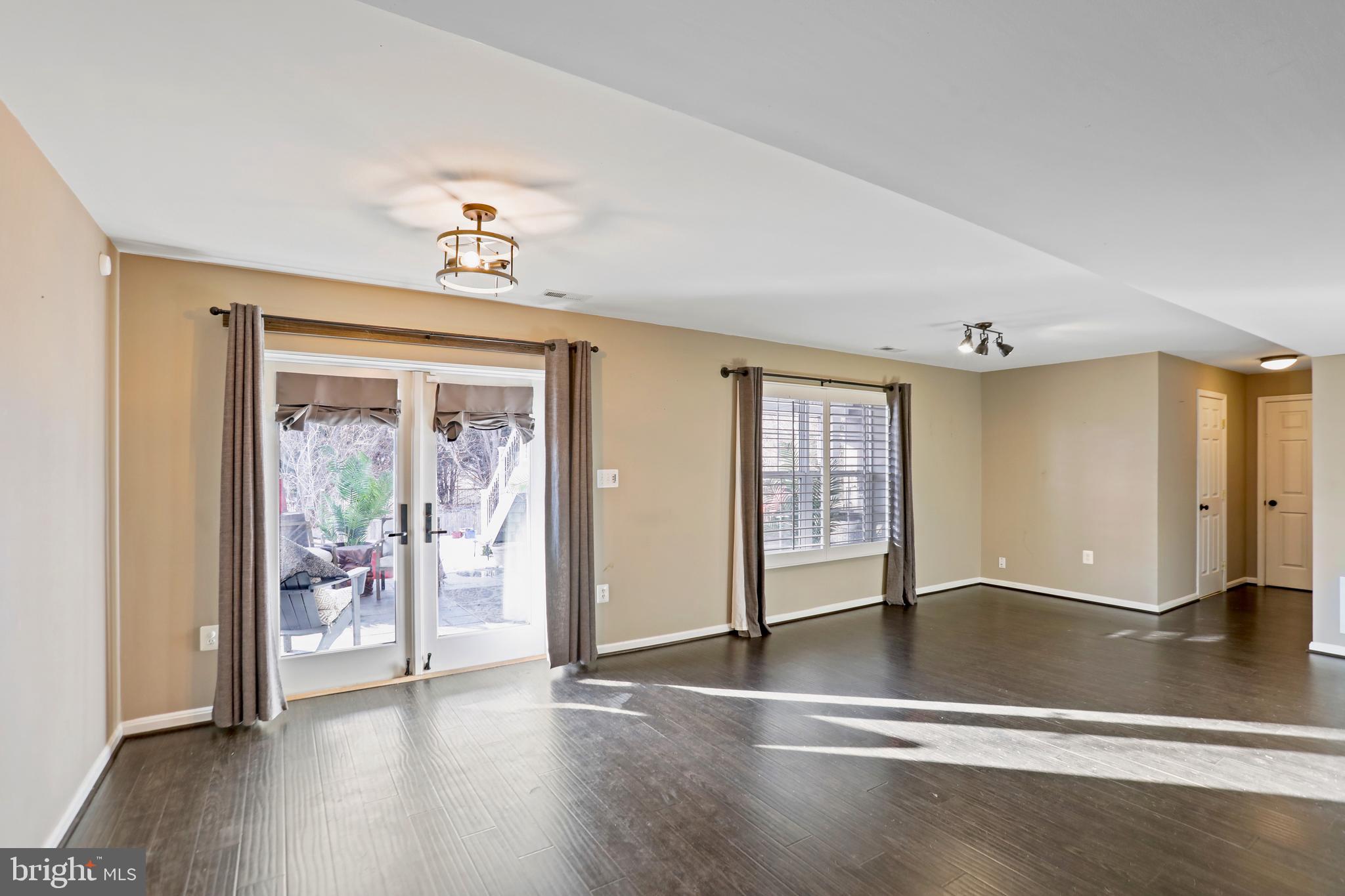 HIRST FARM - Residential