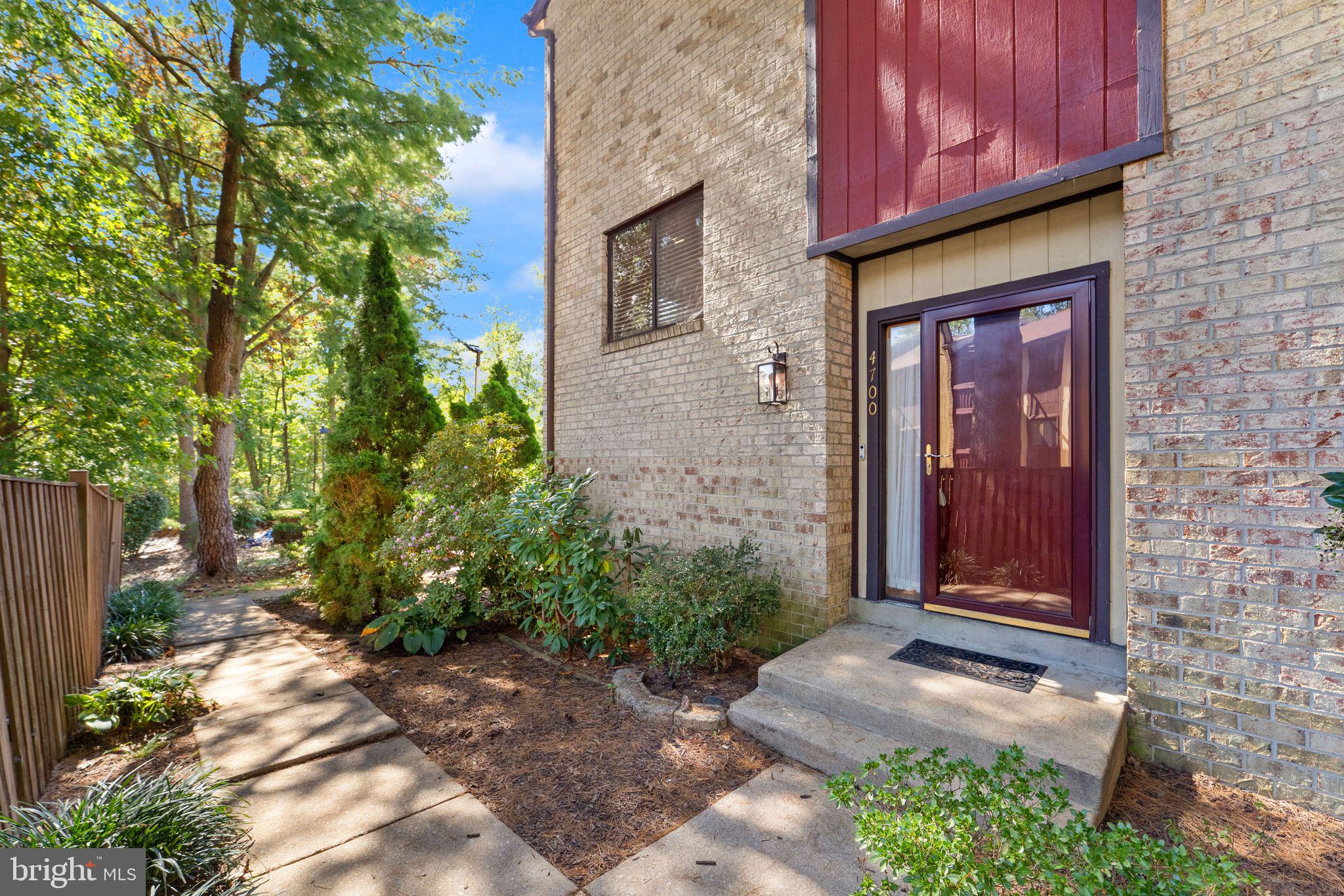 4700 DEER RUN COURT