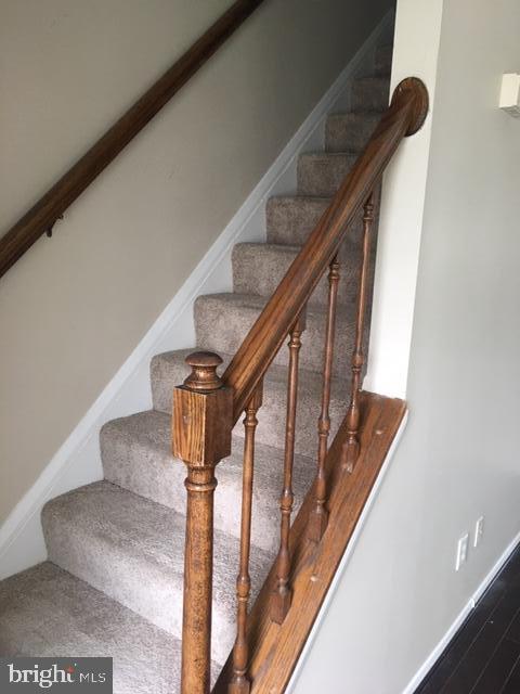 SEVEN COURTS - Residential Lease