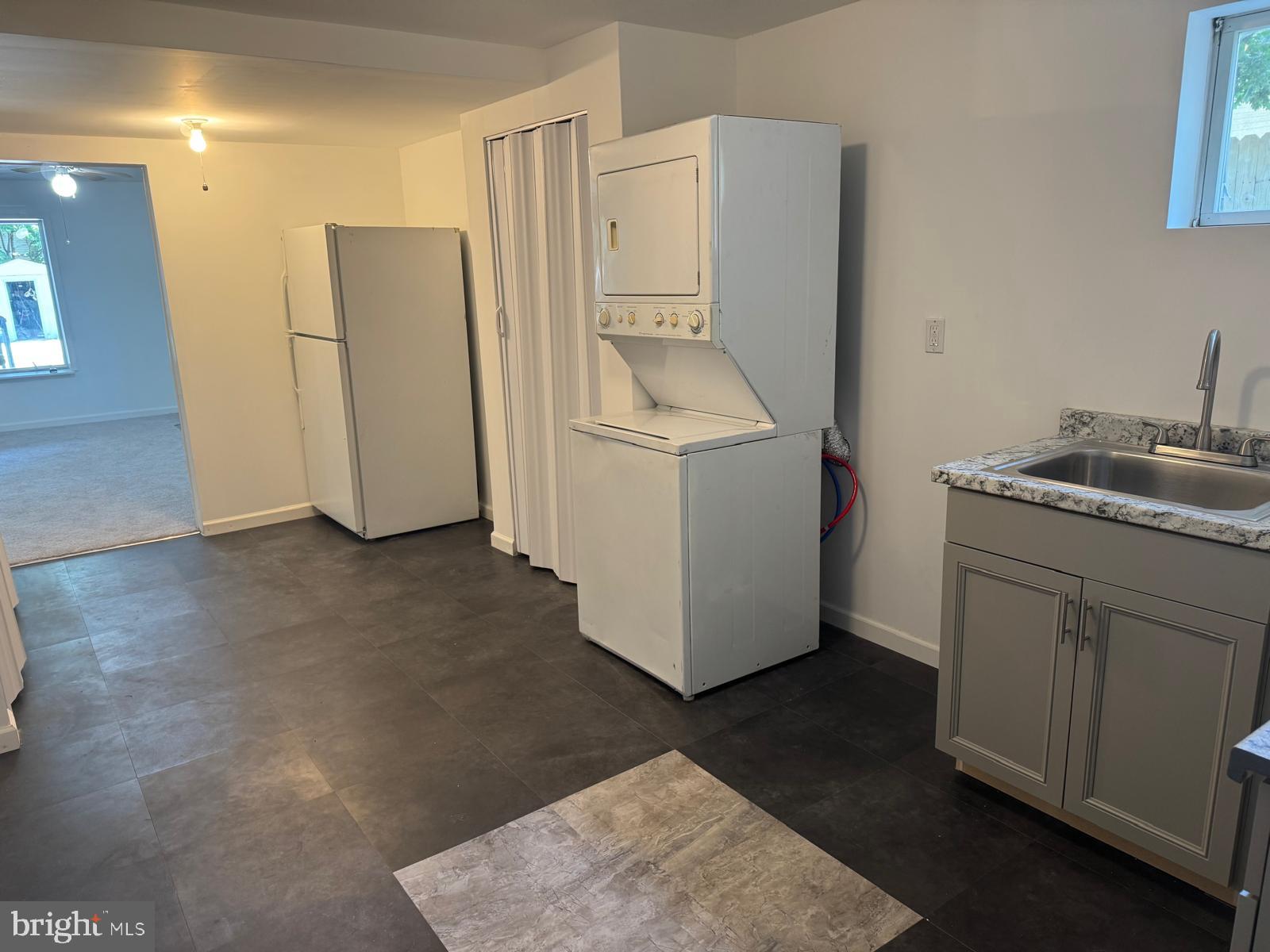 WHITE SANDS - Residential