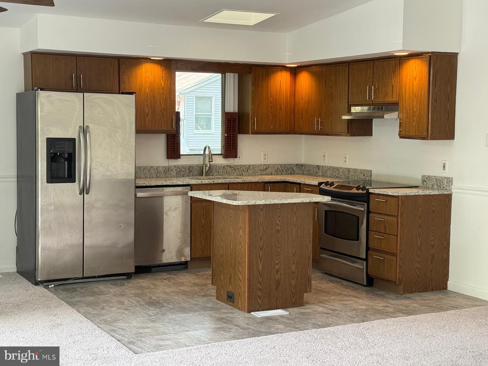 WHITE SANDS - Residential