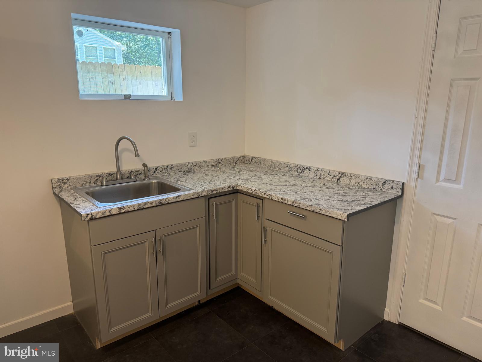 WHITE SANDS - Residential