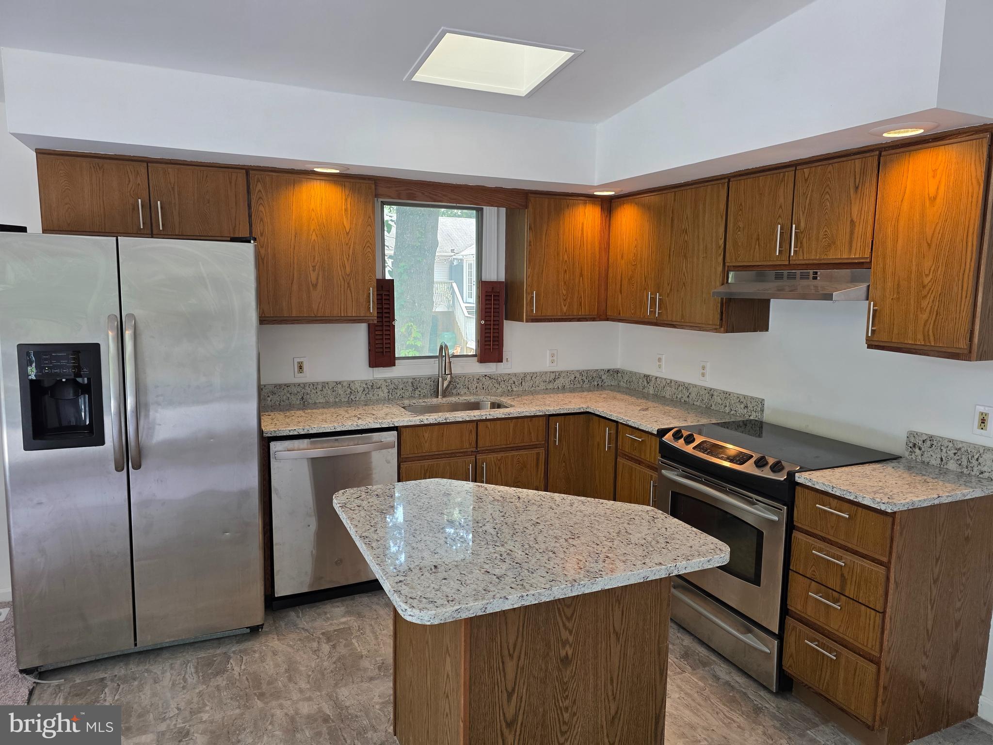 WHITE SANDS - Residential