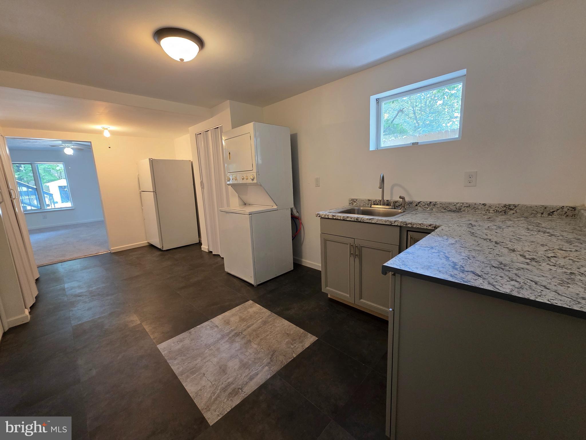 WHITE SANDS - Residential