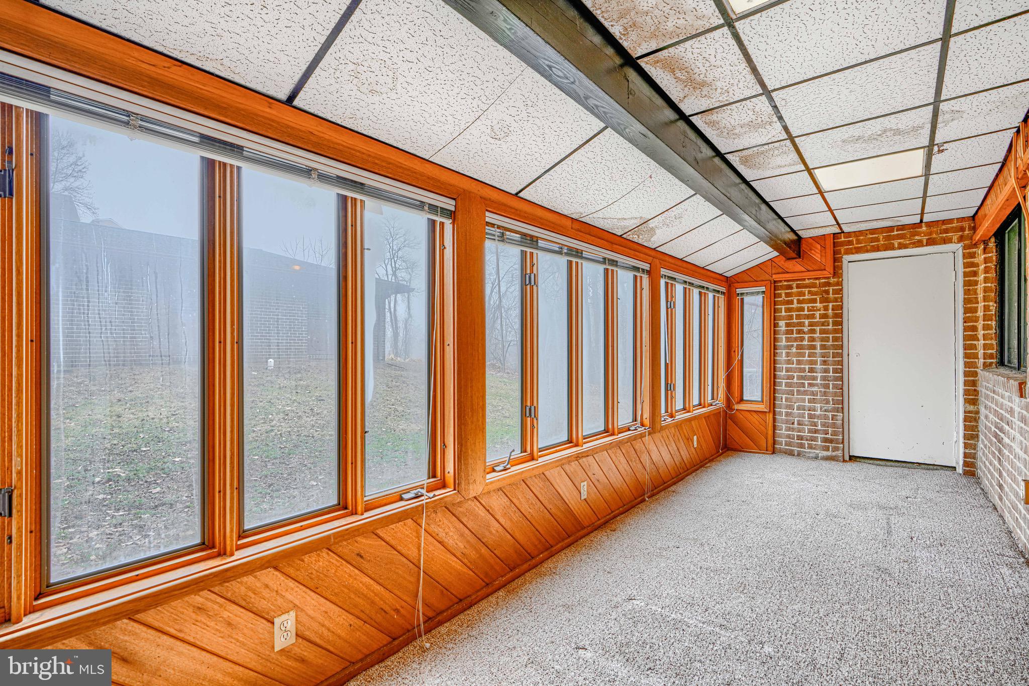 ROCKLAND RUN - Residential