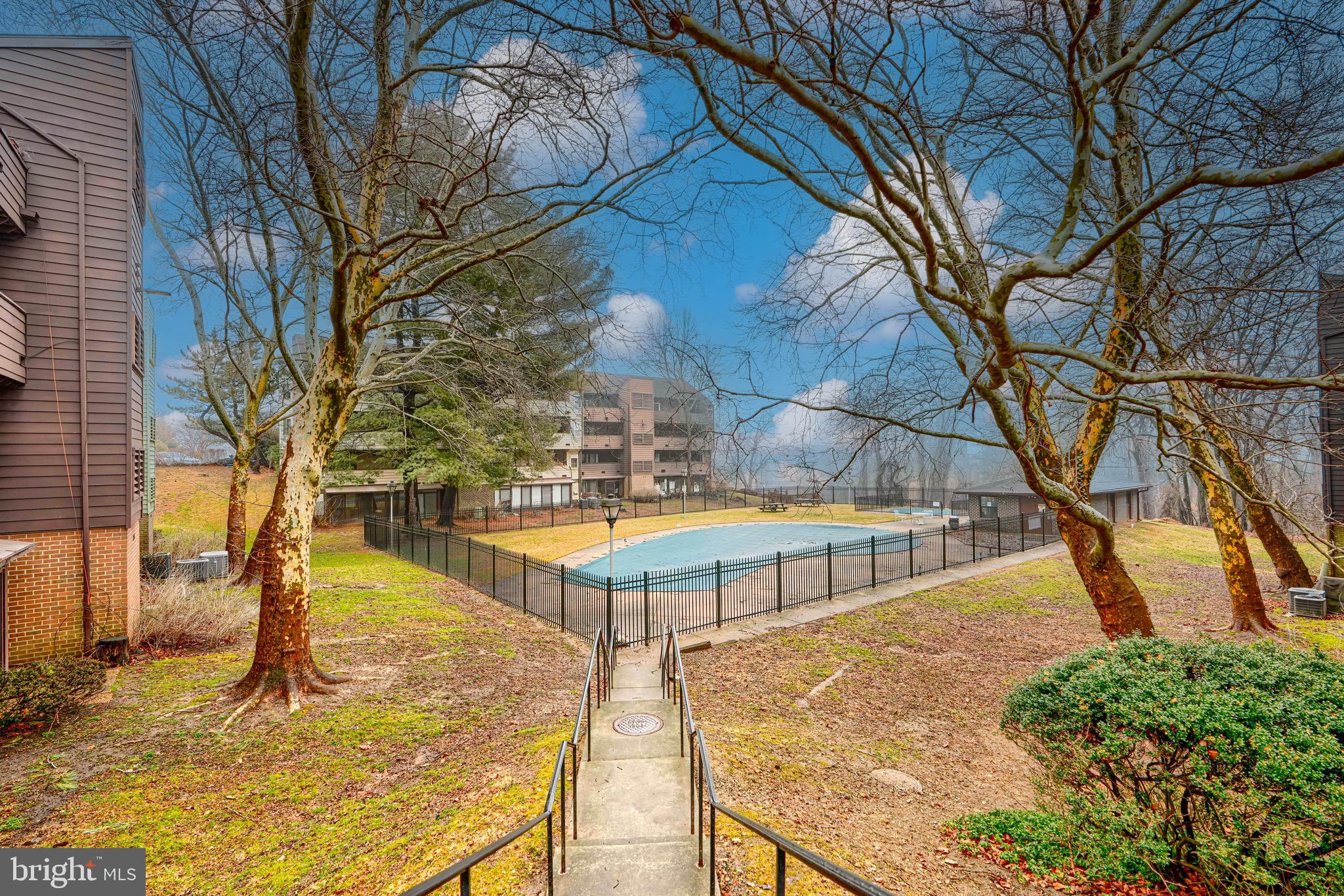 ROCKLAND RUN - Residential