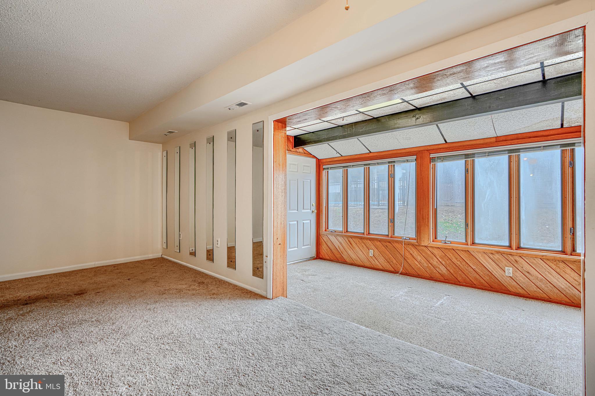 ROCKLAND RUN - Residential