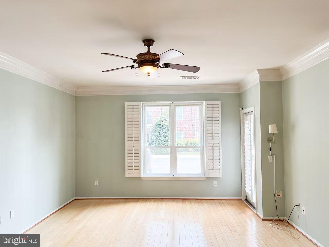 GATES OF MCLEAN - Residential Lease