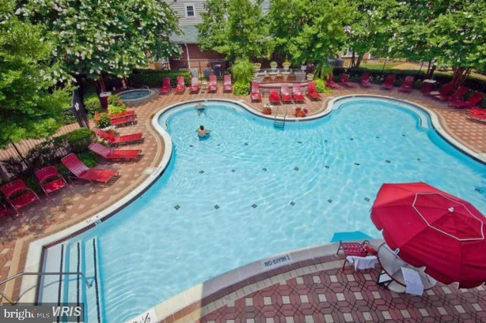 GATES OF MCLEAN - Residential Lease