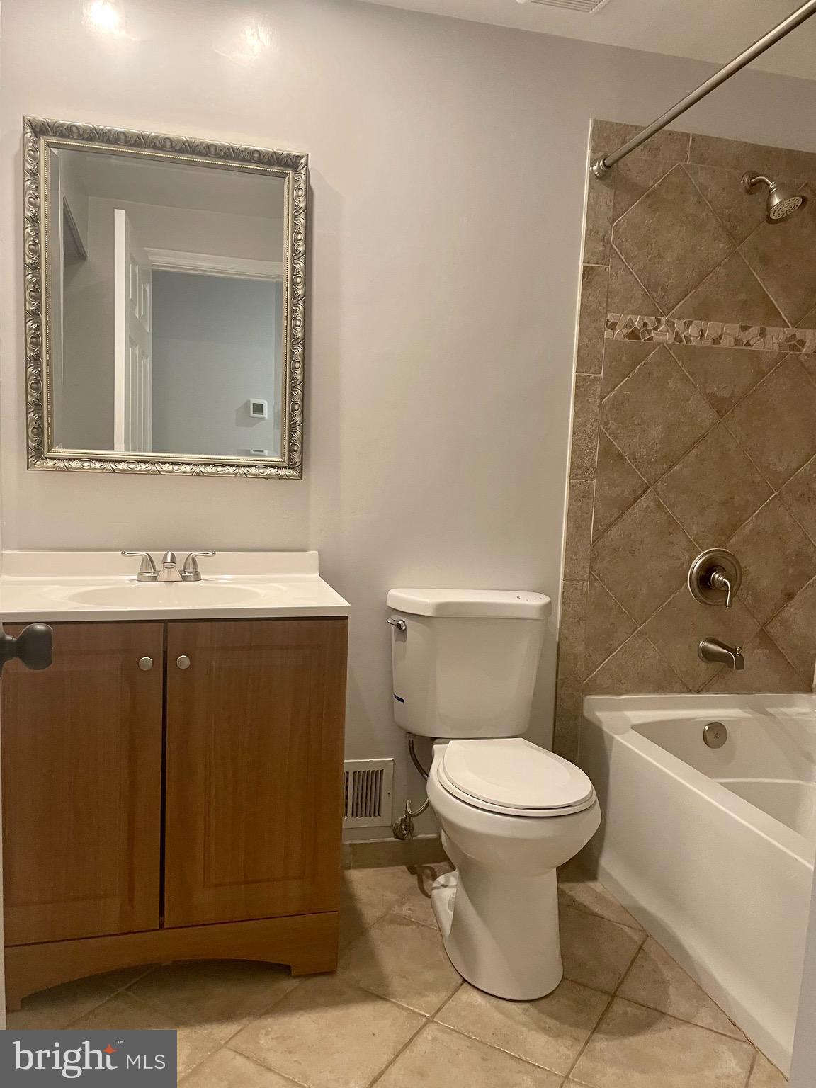 FOX LAIR - Residential Lease