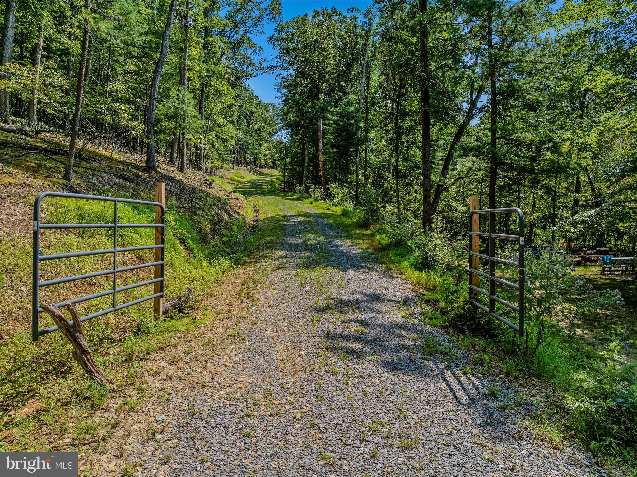 MEREDITH RIDGE - Land