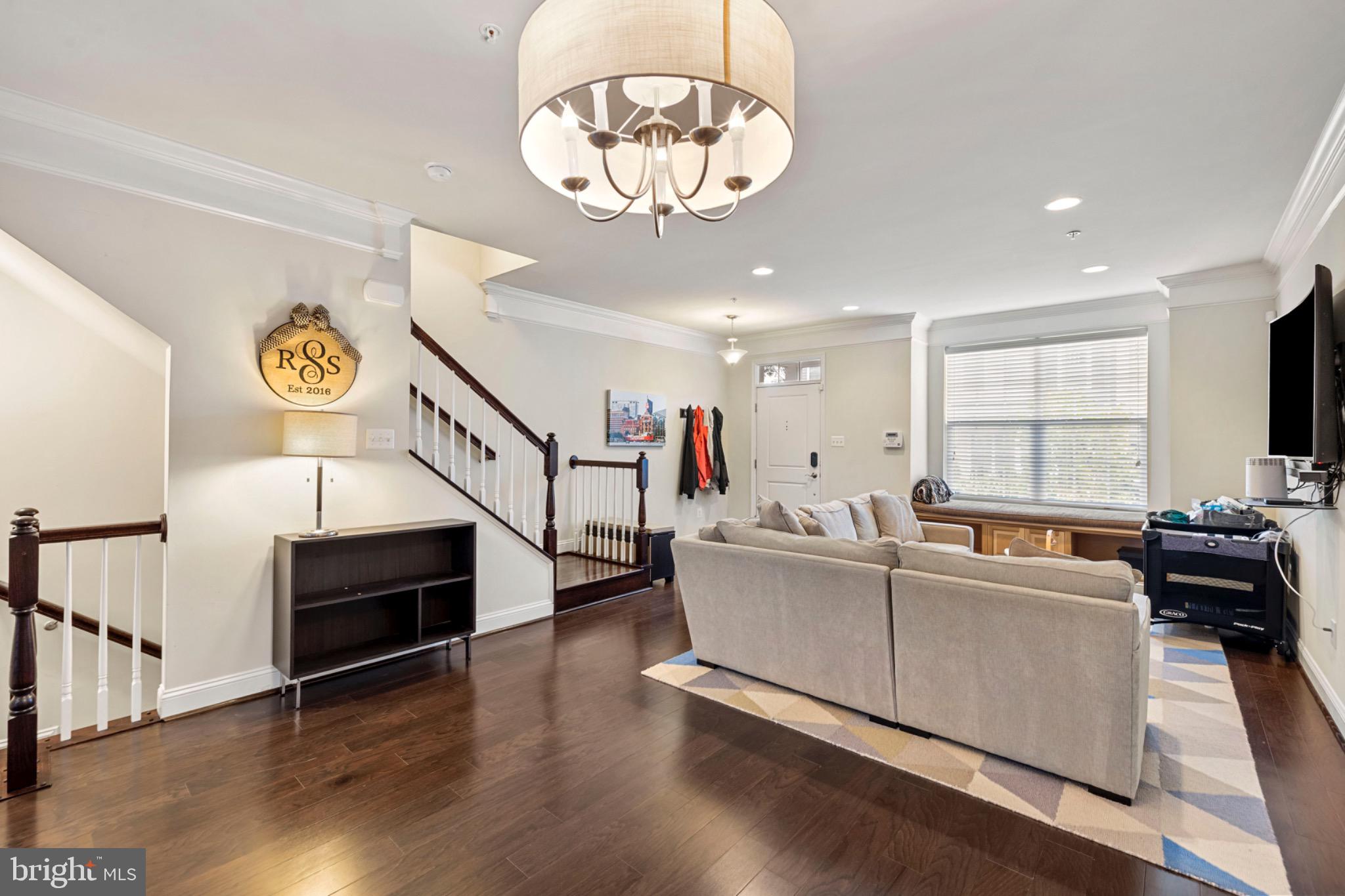 203 MERIDIAN LANE