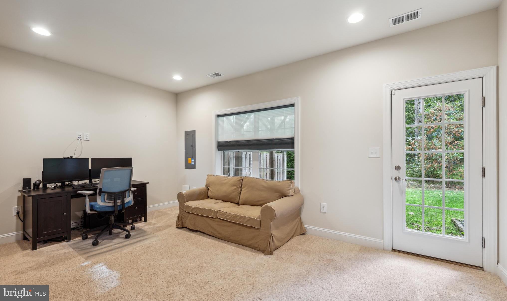 DEVONSHIRE - Residential Lease