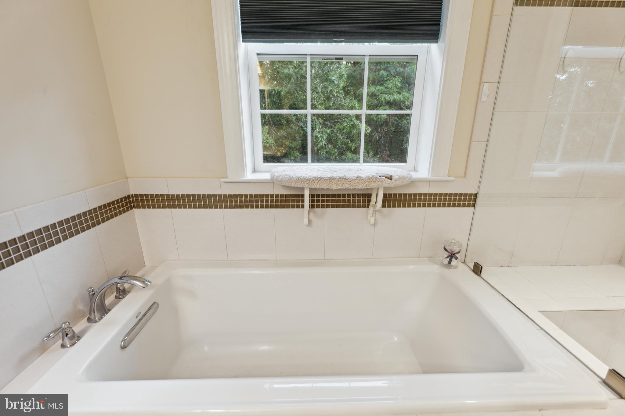 DEVONSHIRE - Residential Lease