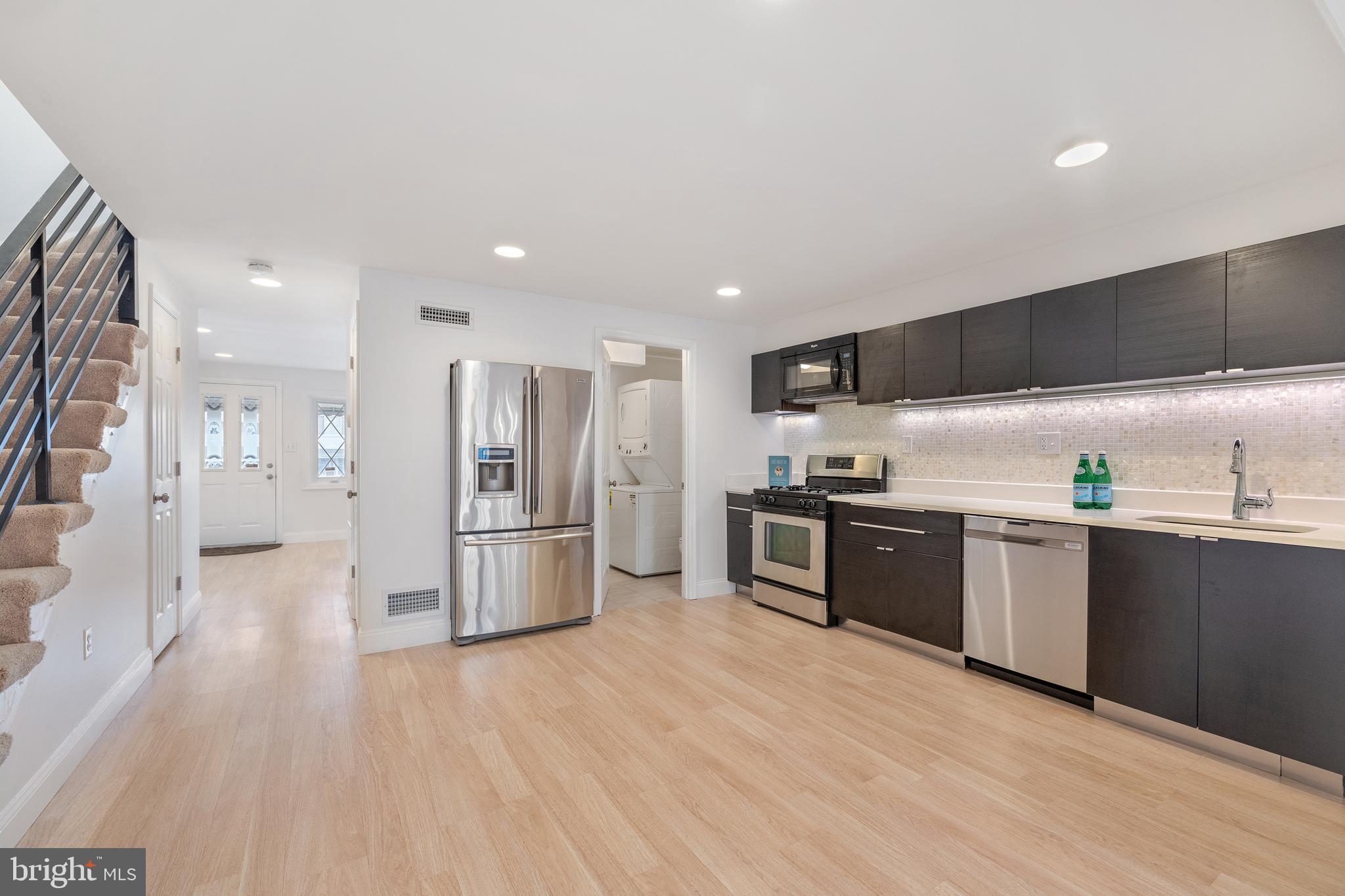 EASTWOOD HEIGHTS - Residential