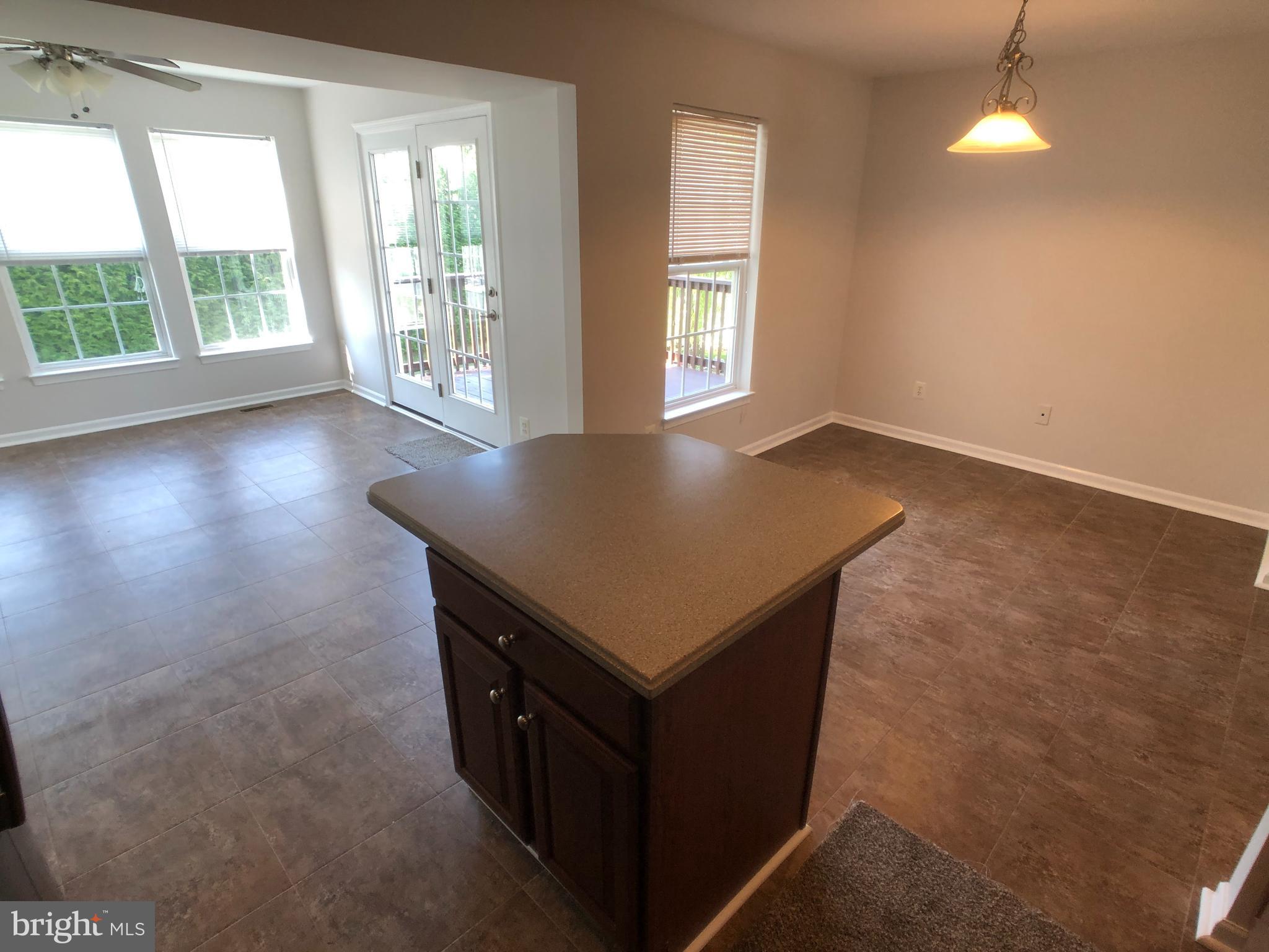 LAKELAND PLACE - Residential