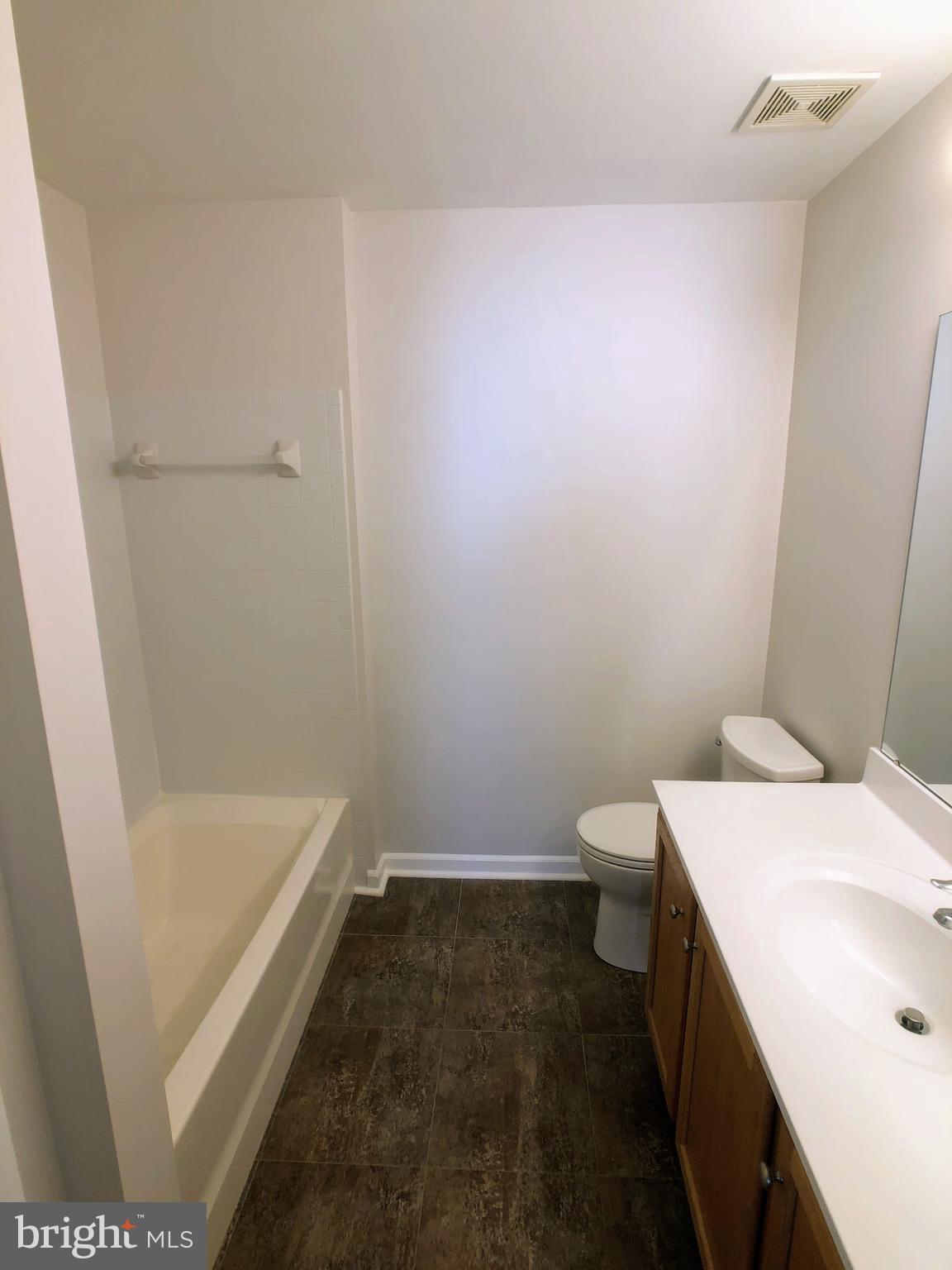 LAKELAND PLACE - Residential