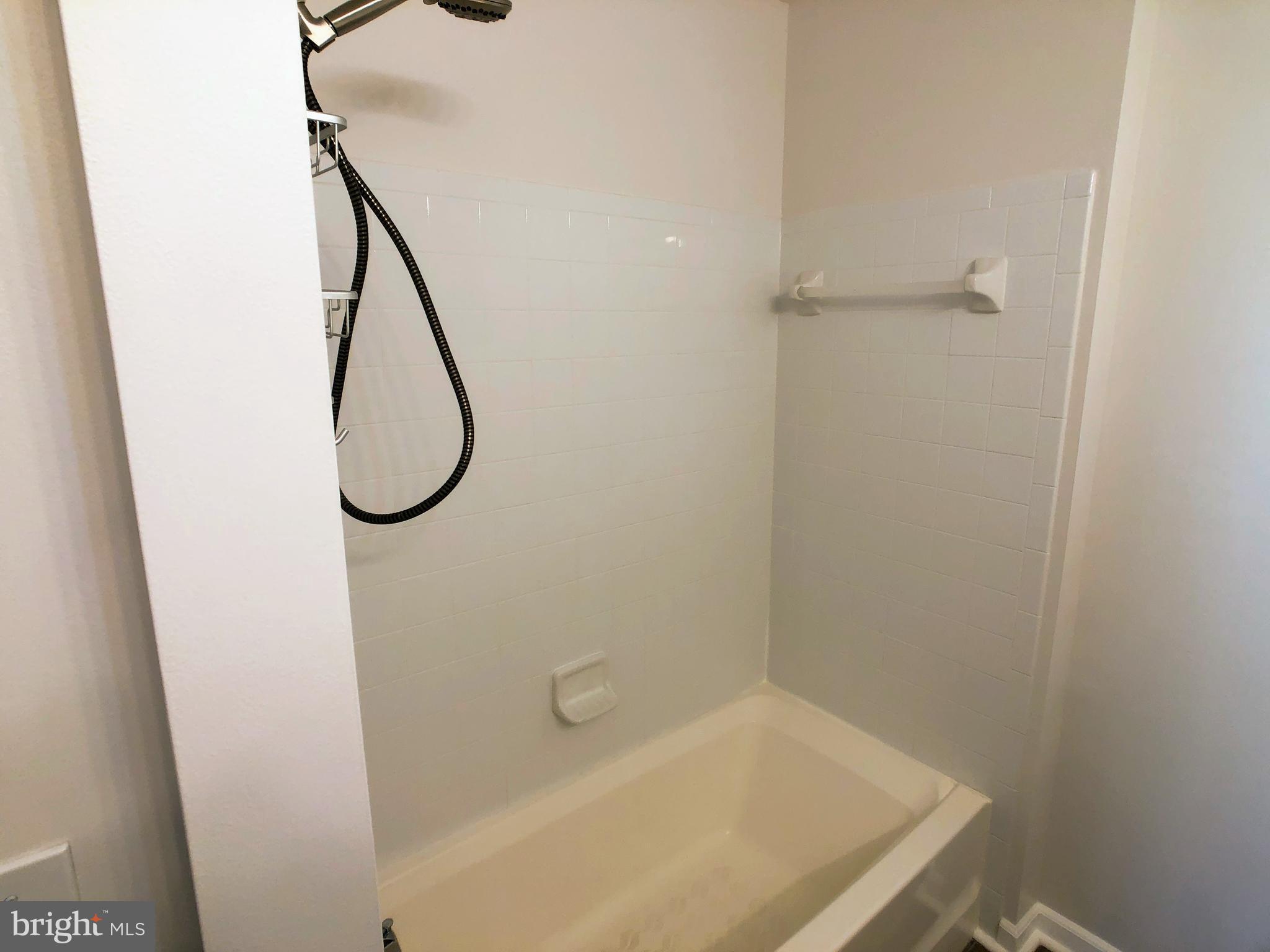 LAKELAND PLACE - Residential