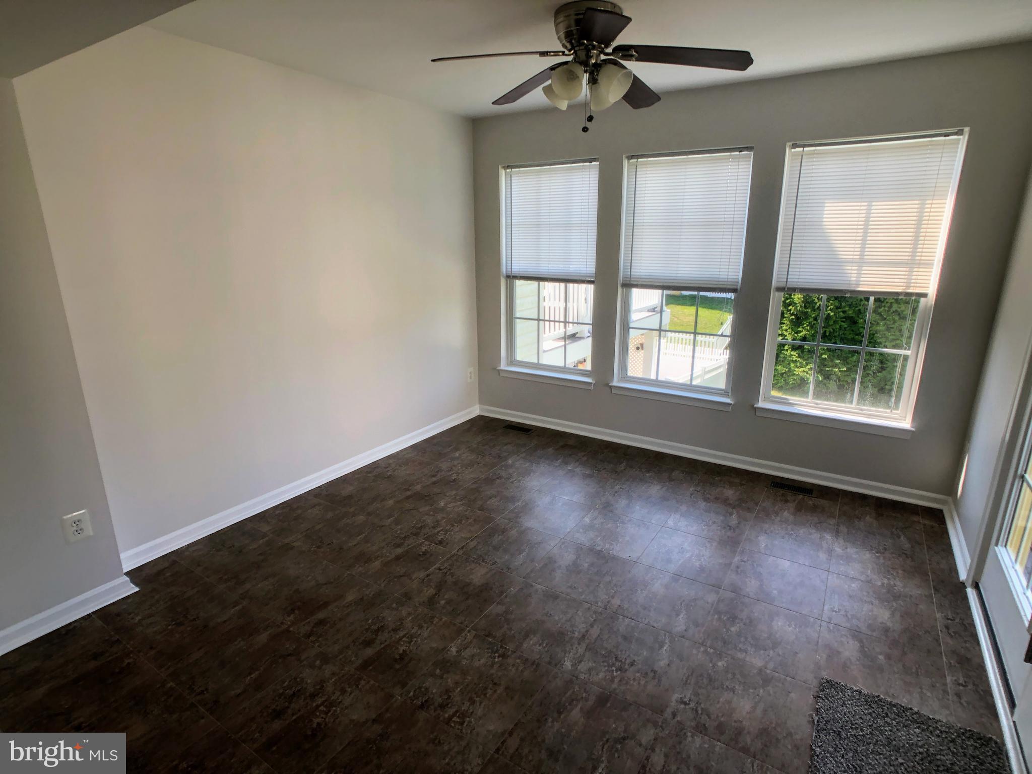 LAKELAND PLACE - Residential