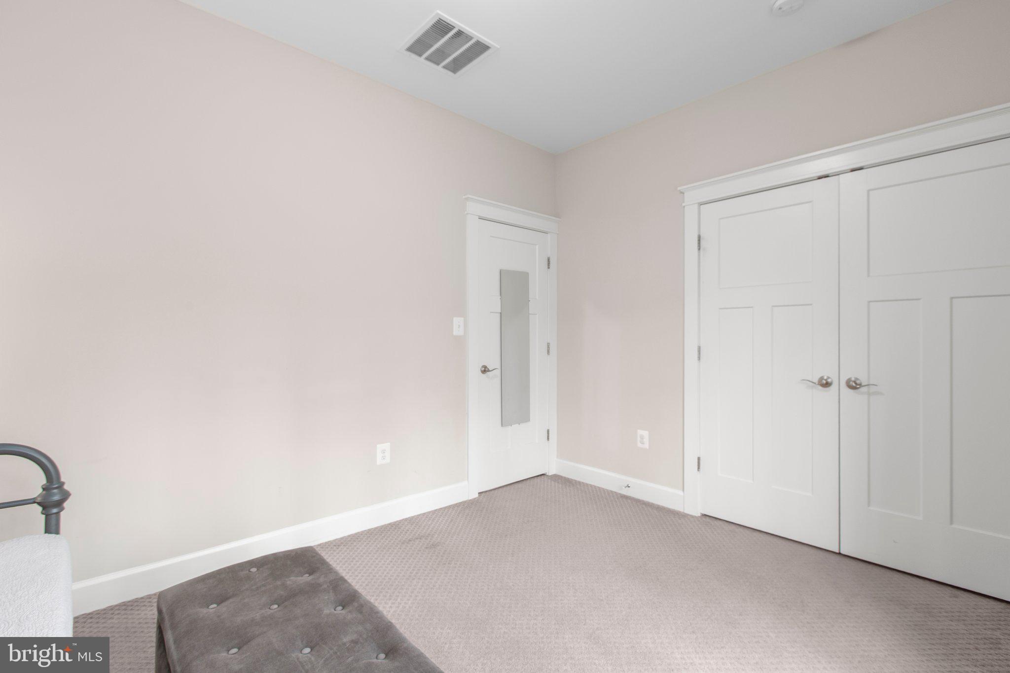 RIVER GLEN - Residential