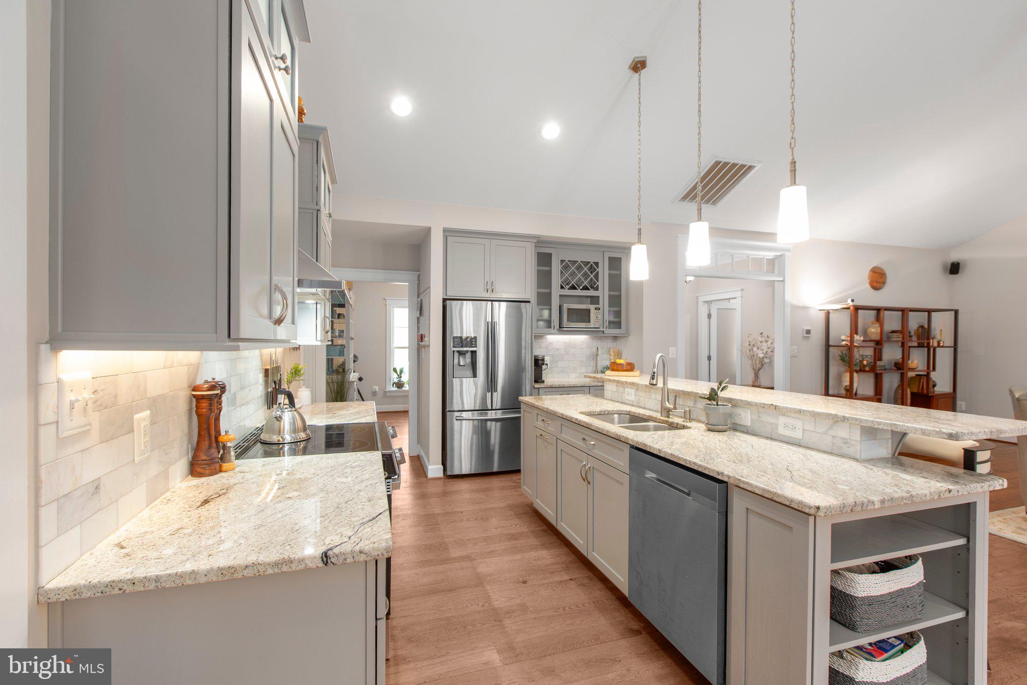 RIVER GLEN - Residential