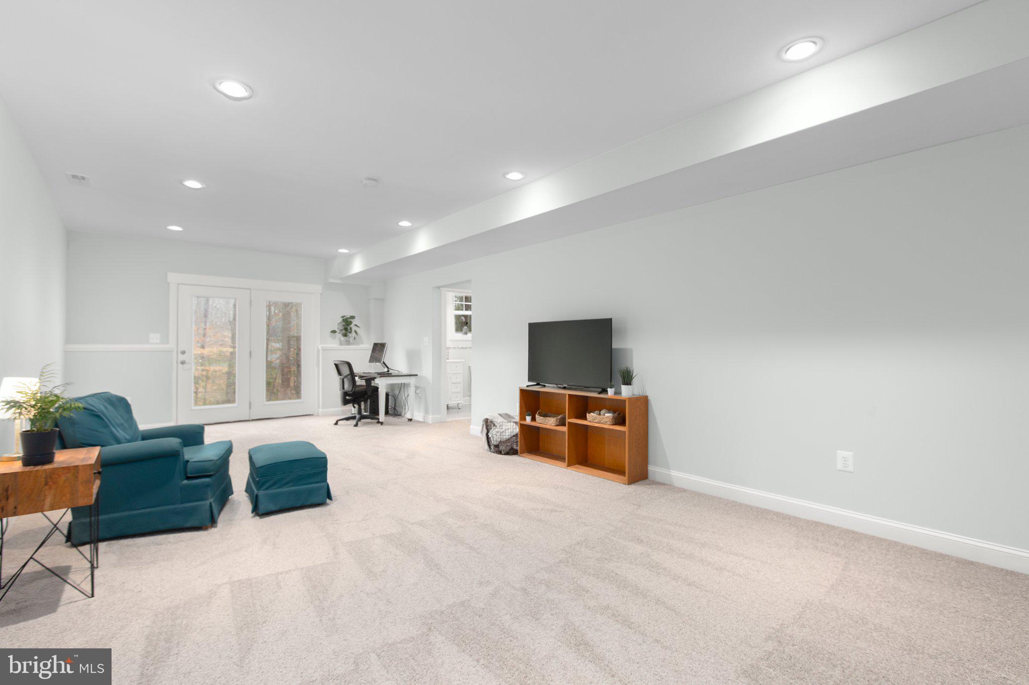 RIVER GLEN - Residential