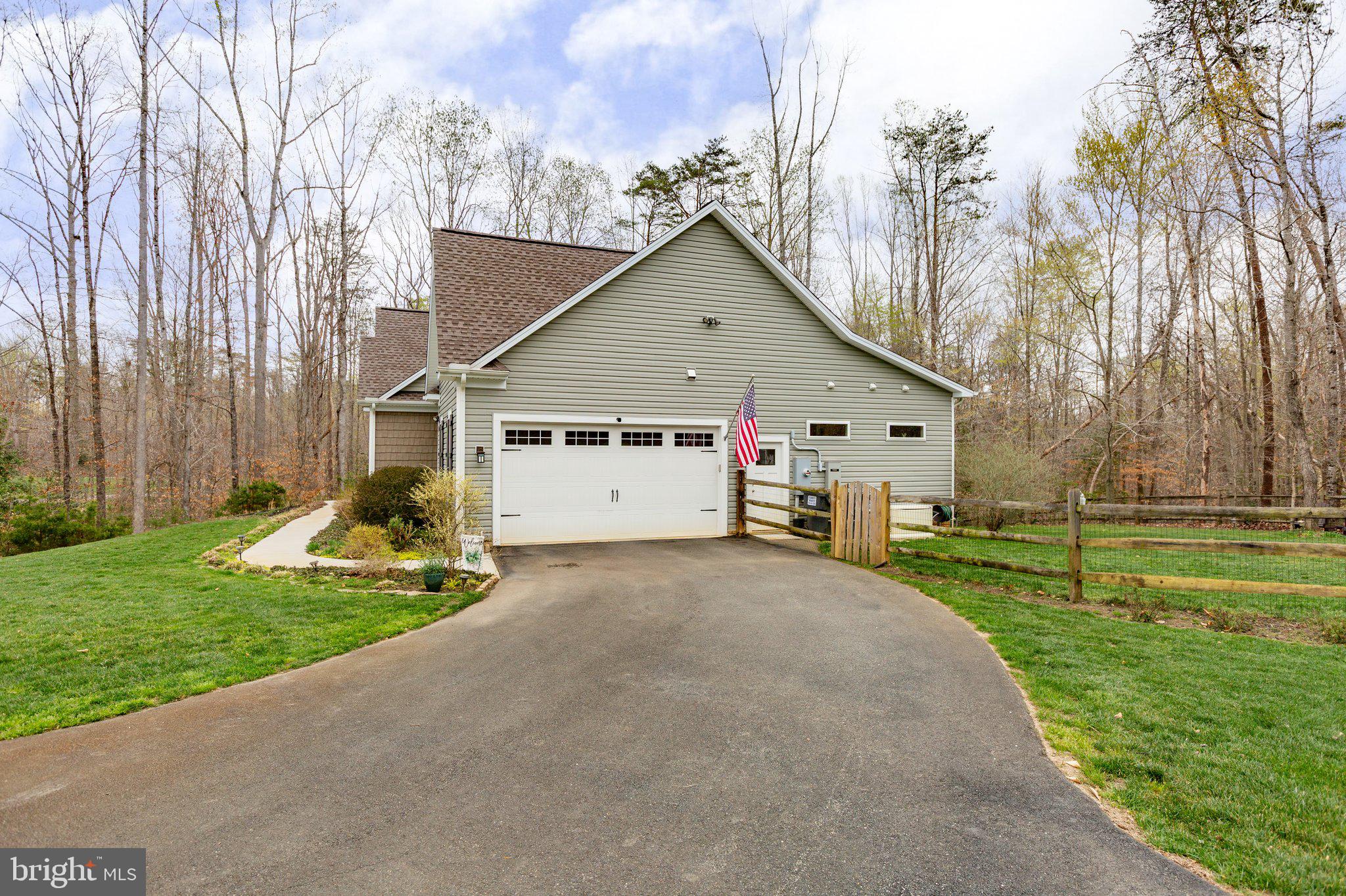 RIVER GLEN - Residential