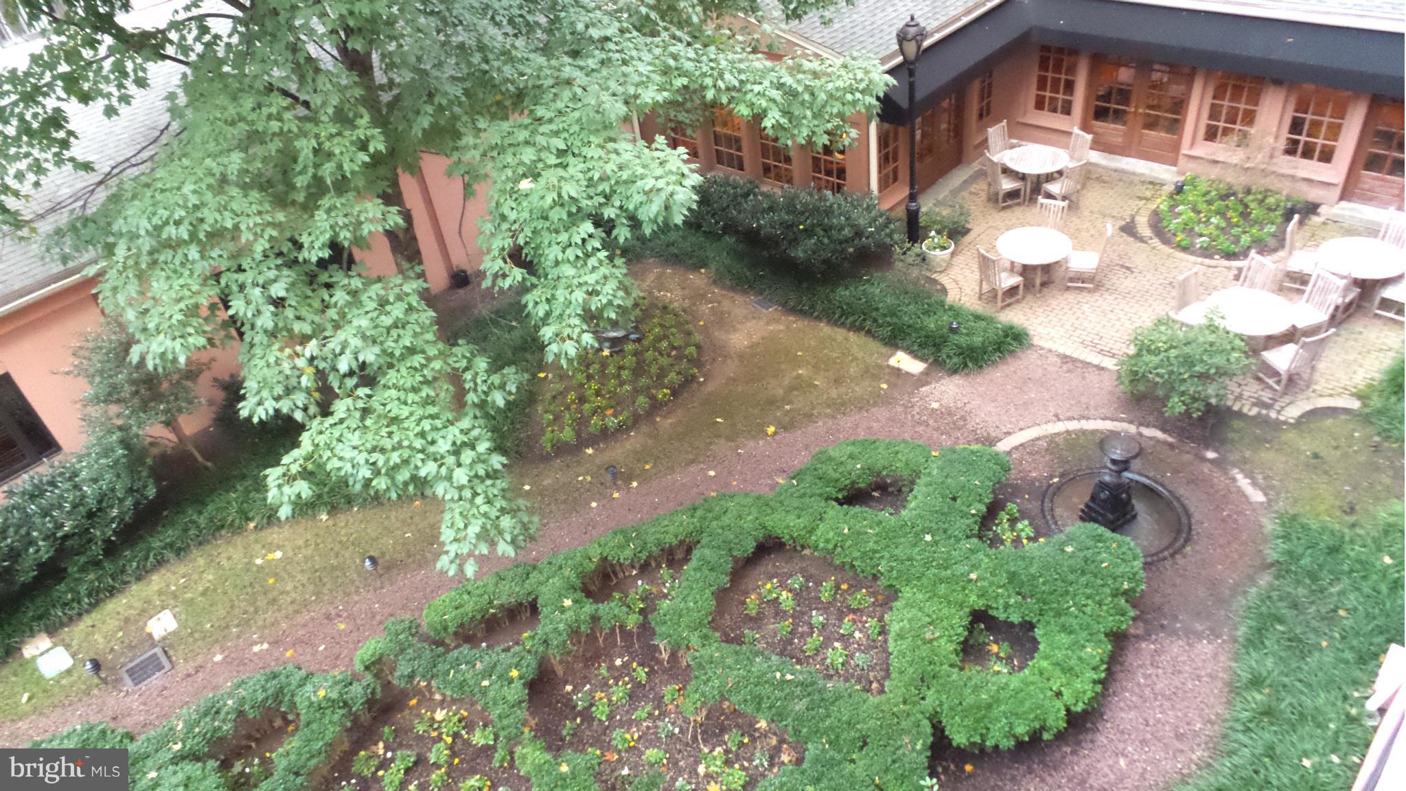 HENDERSON'S WHARF - Residential