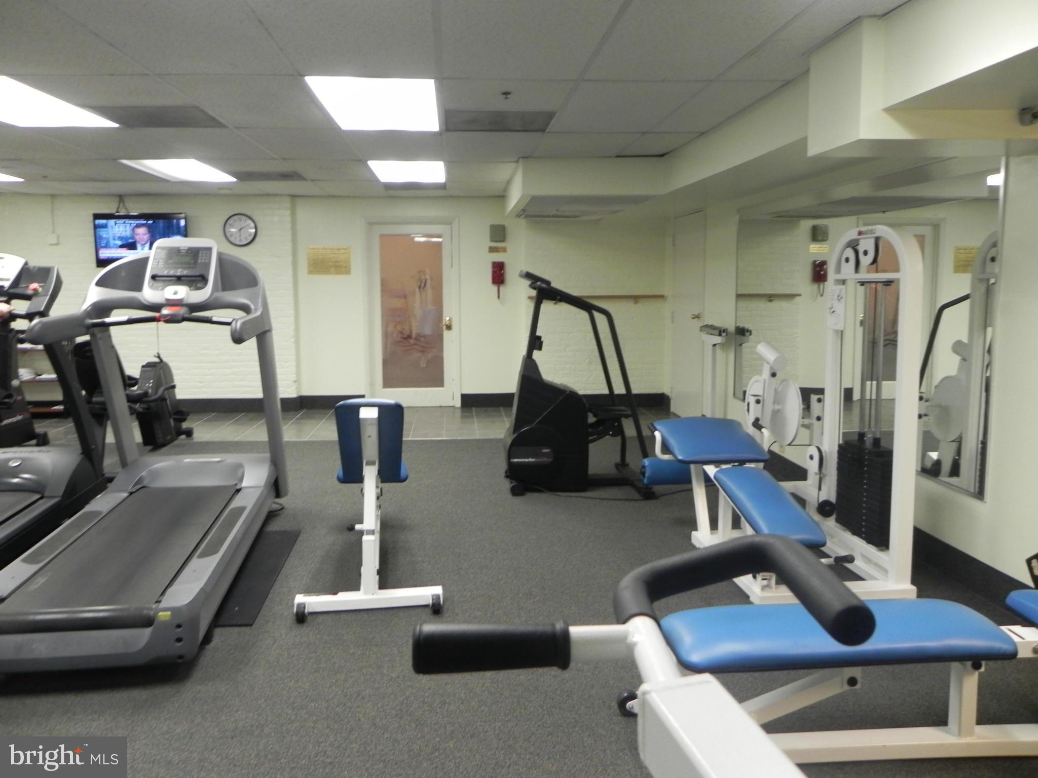 HENDERSON'S WHARF - Residential