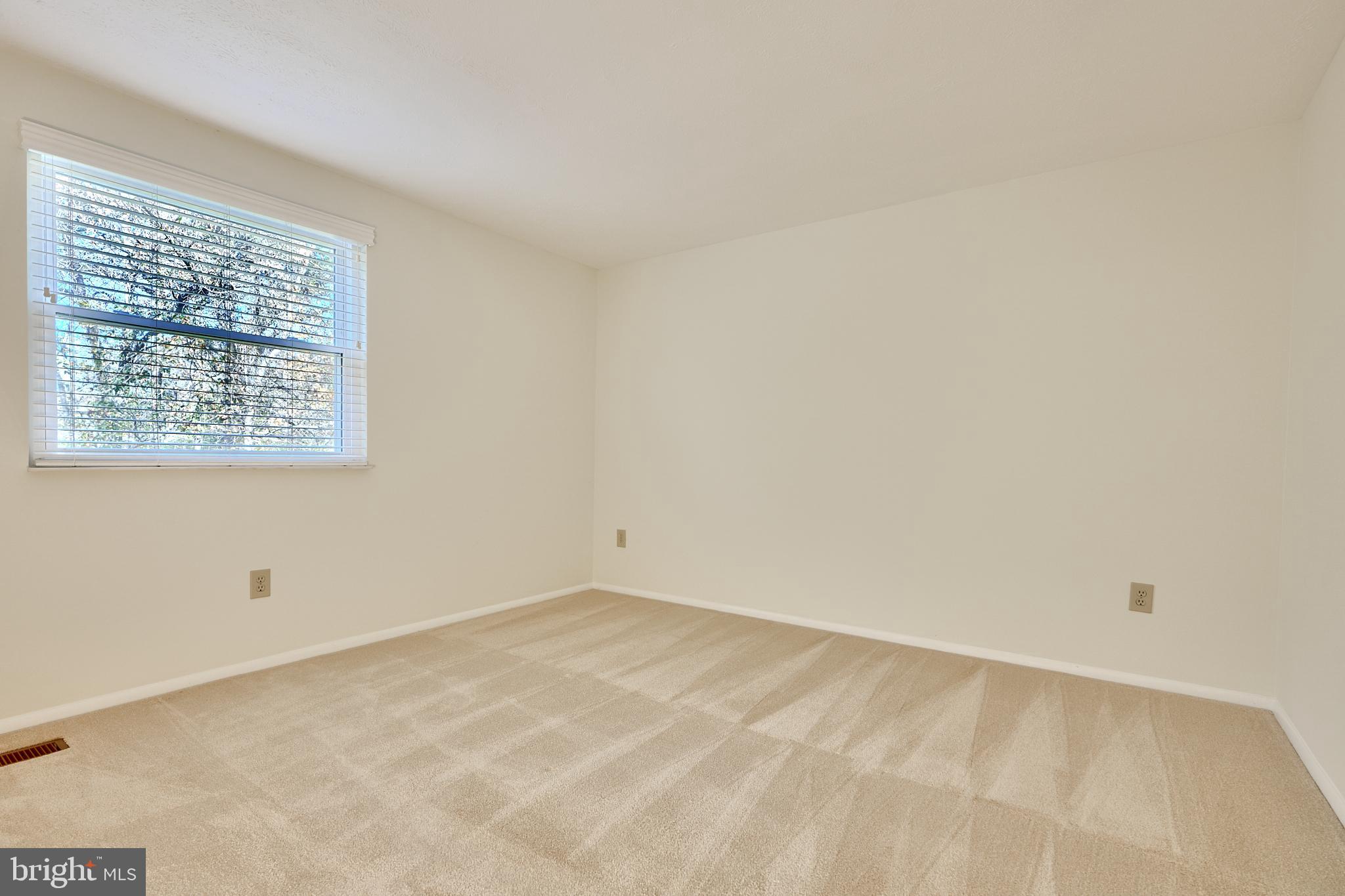 HARMANS WOODS - Residential