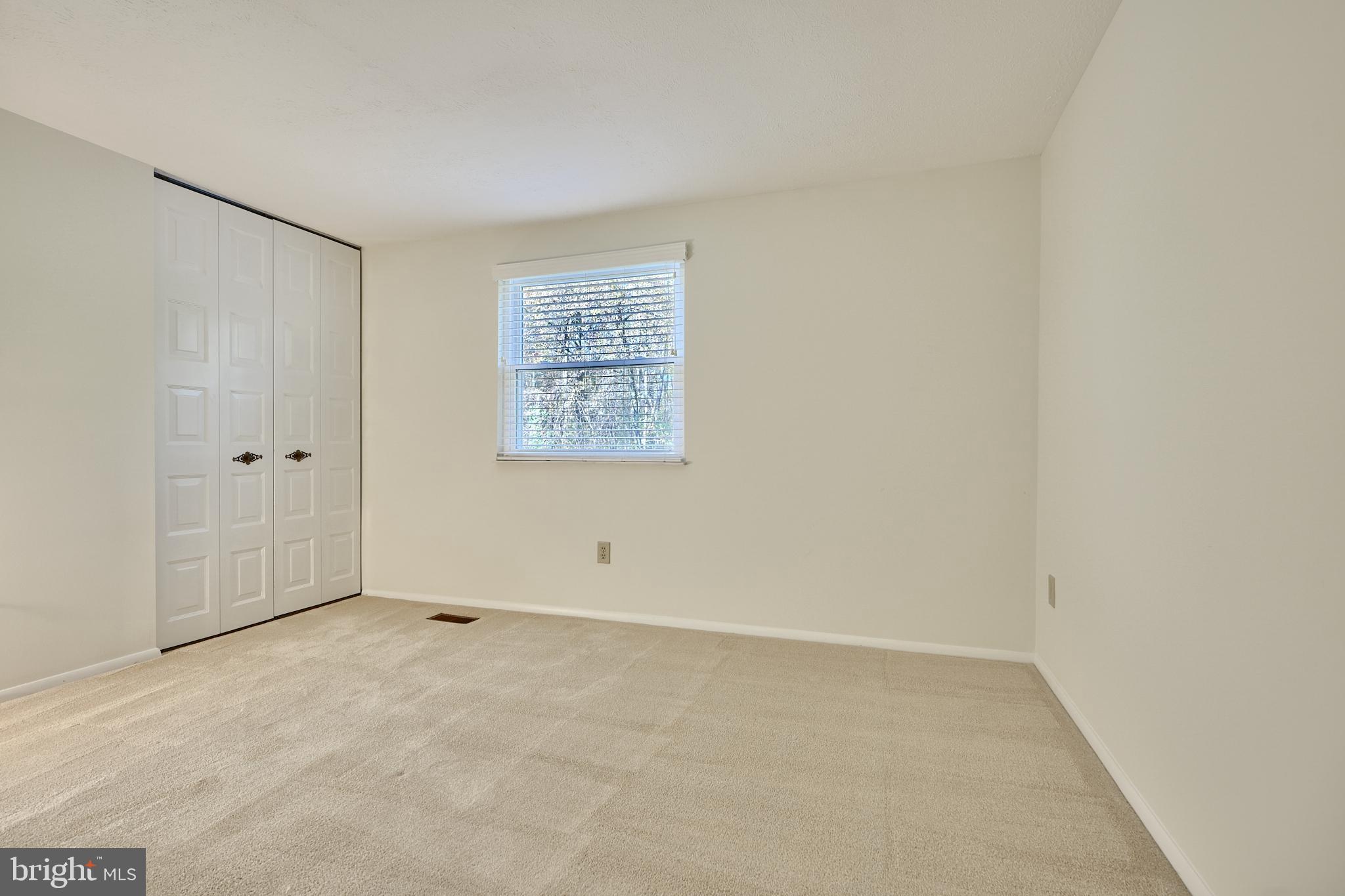 HARMANS WOODS - Residential