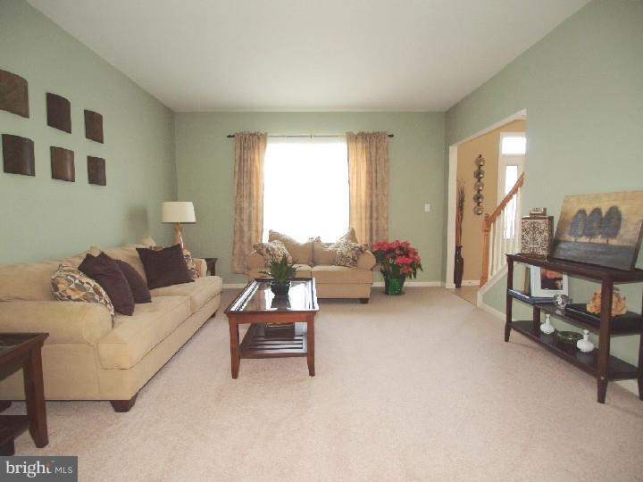 MEADOWBROOK - Residential