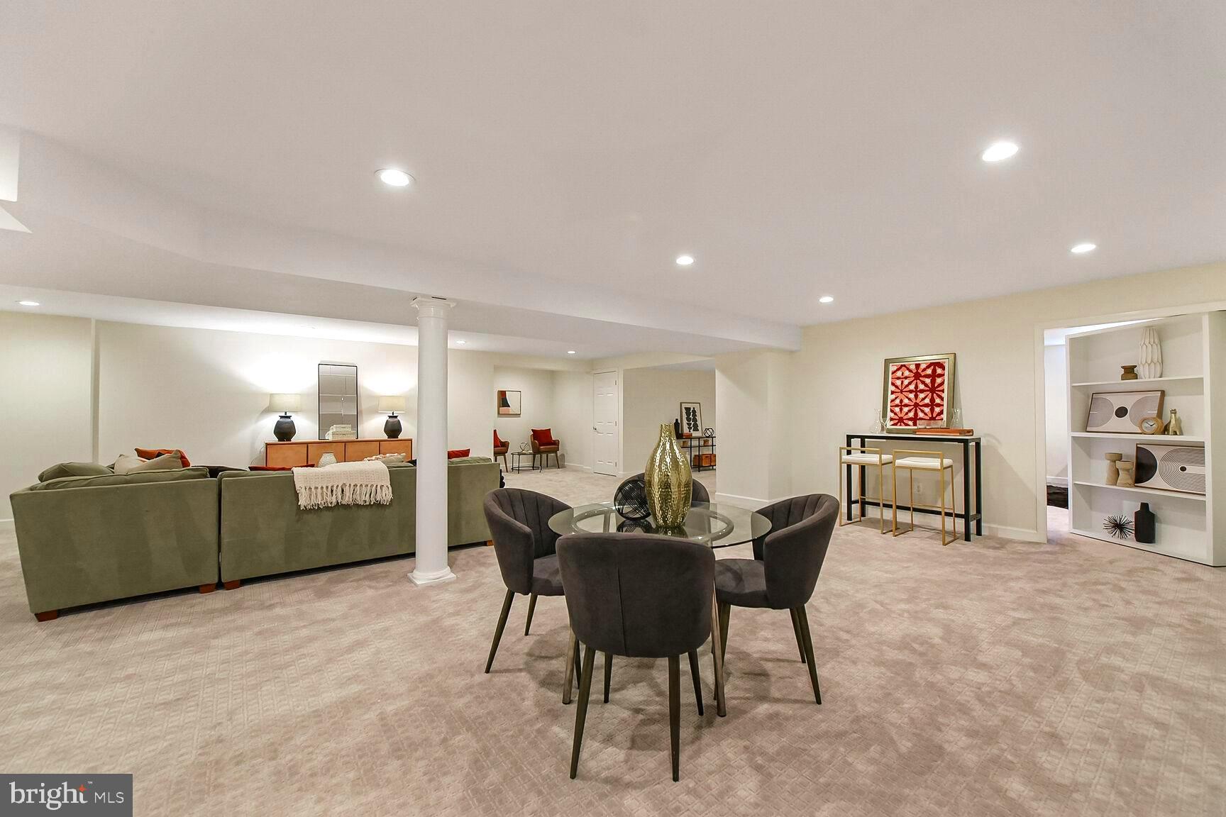 WILLOWS OF POTOMAC - Residential