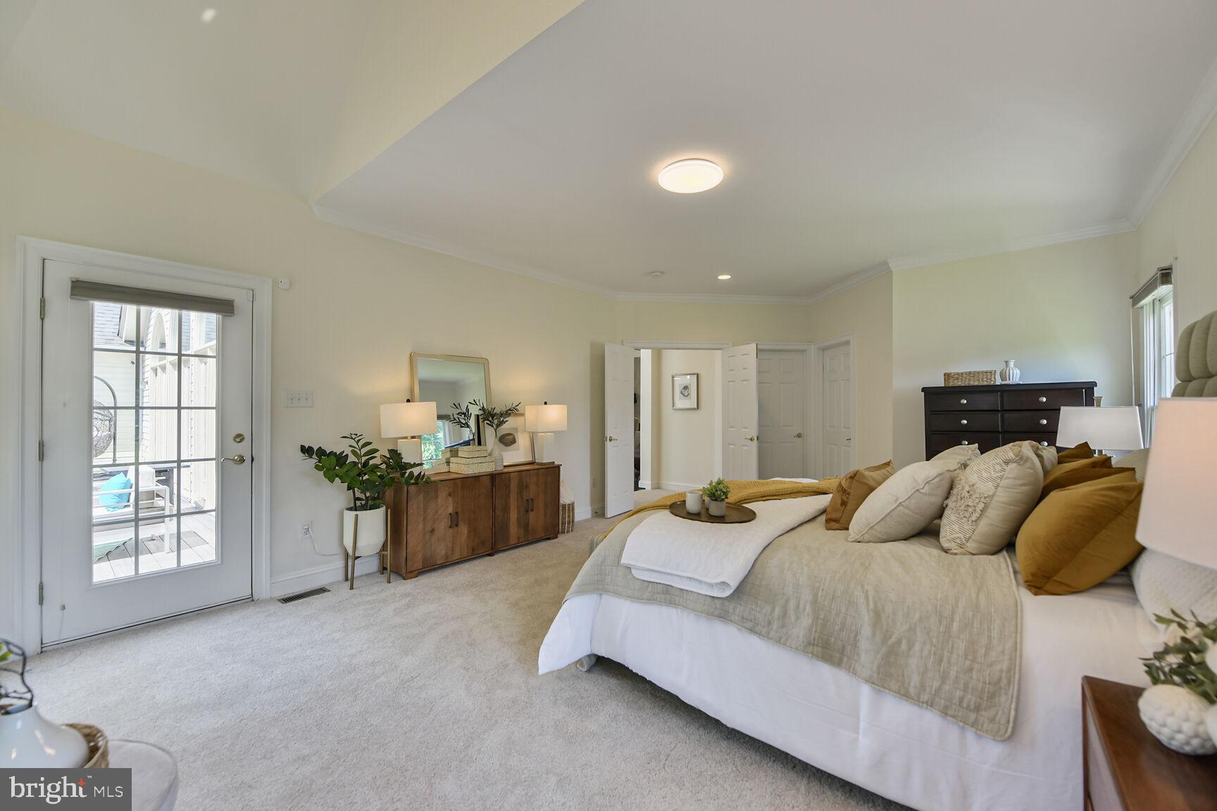 WILLOWS OF POTOMAC - Residential