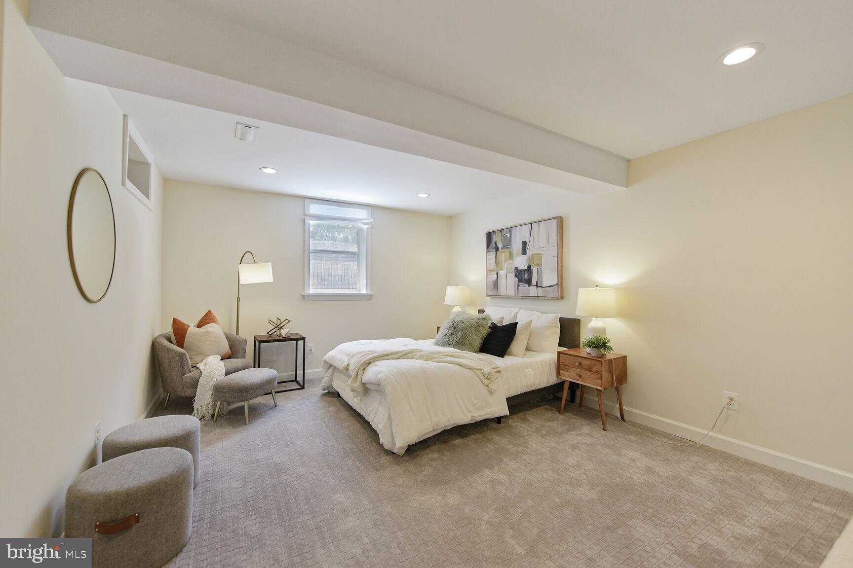 WILLOWS OF POTOMAC - Residential