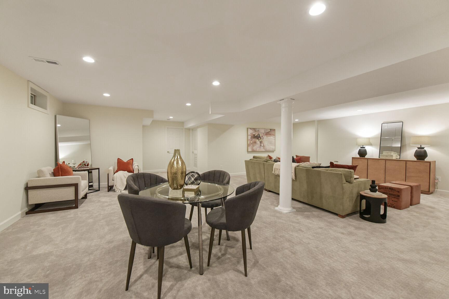 WILLOWS OF POTOMAC - Residential