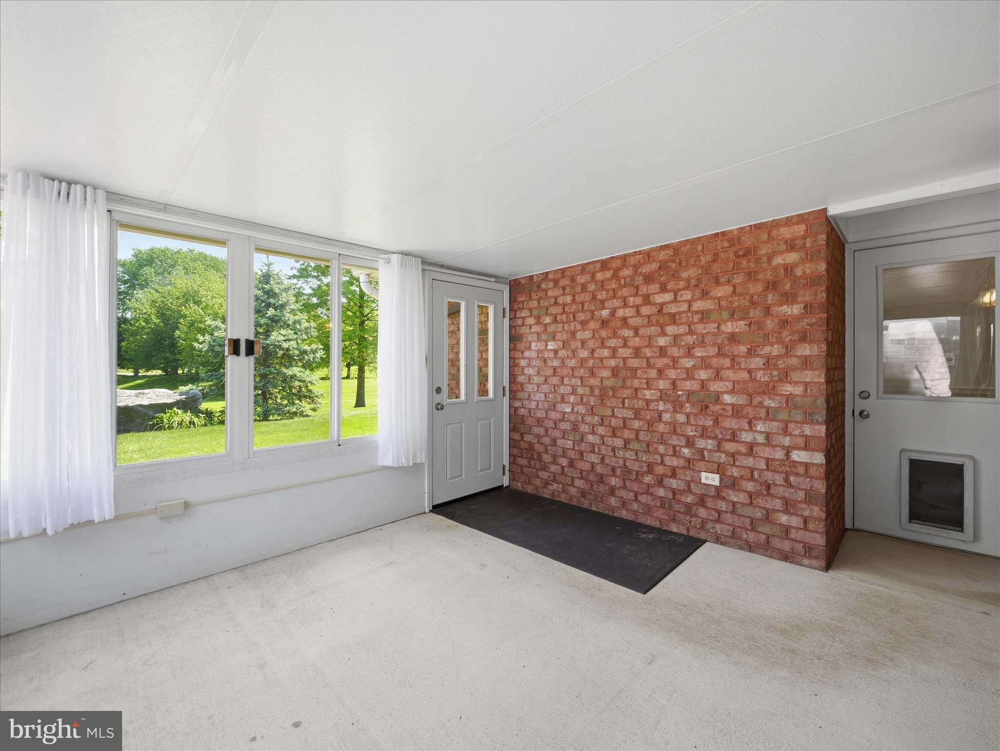 ENGLEBROOK PARK - Residential