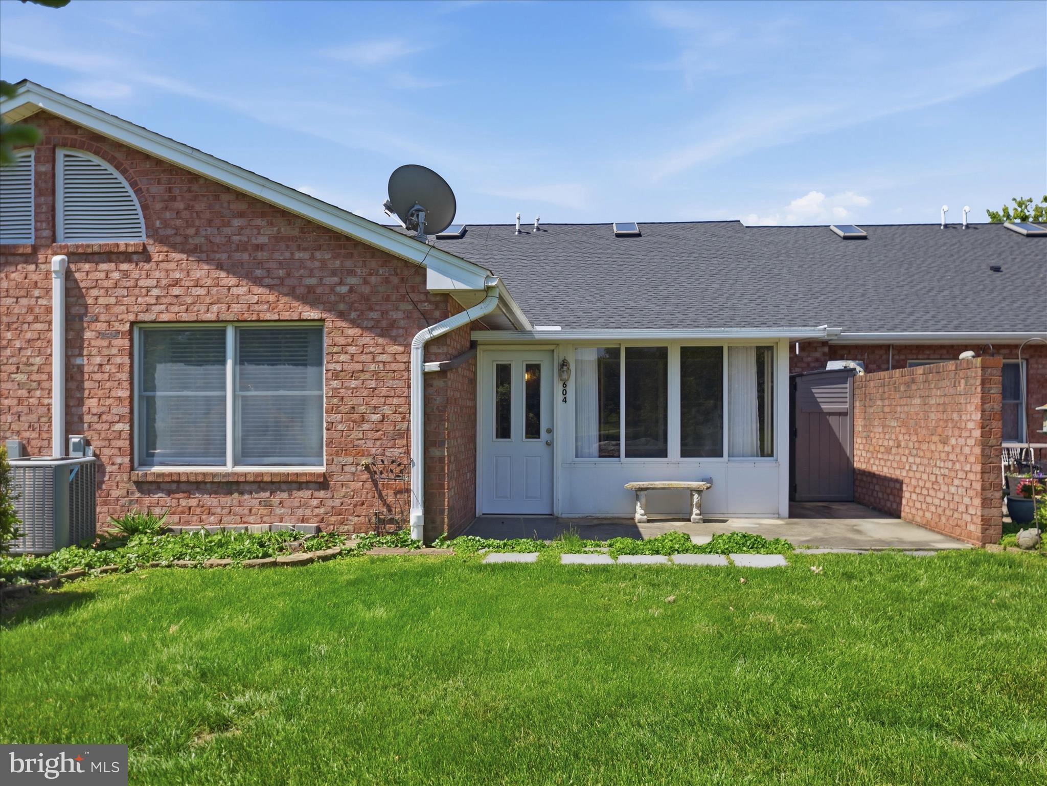 ENGLEBROOK PARK - Residential