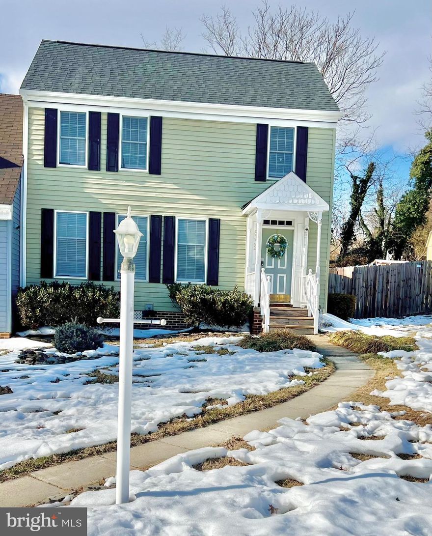 Seller has sadly outgrown the townhouse and found new home and is offering $5,000 in closing costs for the buyer.
Unique end unit townhouse within walking distance to downtown Marsahall, a growing community just off I-66.  The main level features a spacious great room, an inviting foyer, kitchen with a mud room with additional cabinets, sink and full bath.  Second level has two bedrooms and a full bath.  Additional features include chair railing and crown molding. Front and back porches.  Roof replaced in 2021, newer appliances, new carpet and fenced back yard with a shed.
Updated photo's to follow.