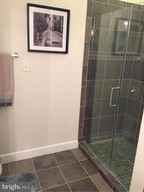 POTOMAC POINTE CONDOMINI - Residential Lease